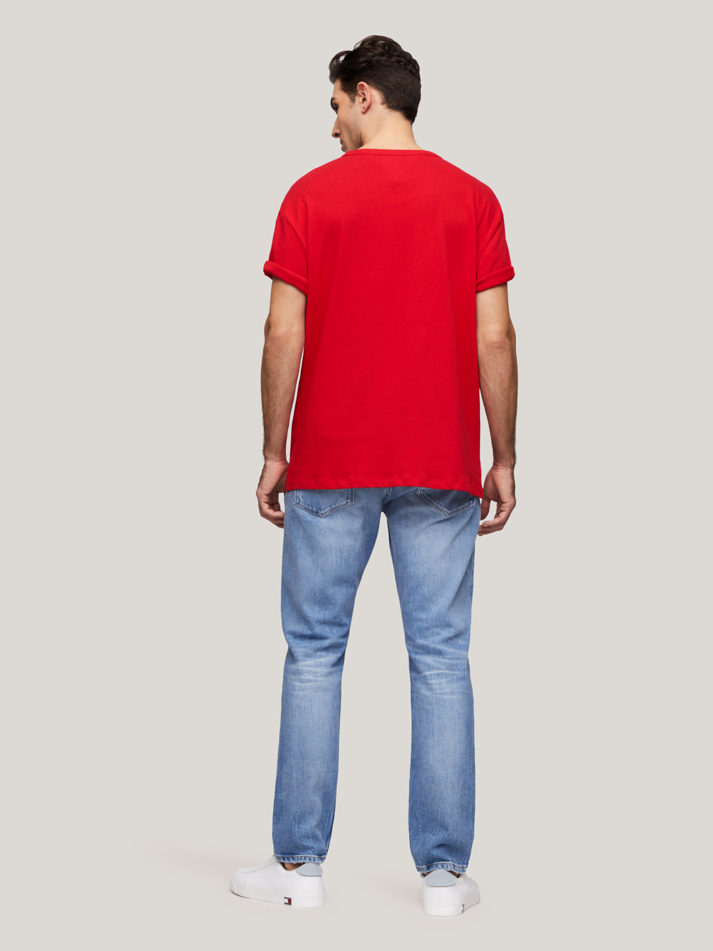 Tommy badge outlet tee