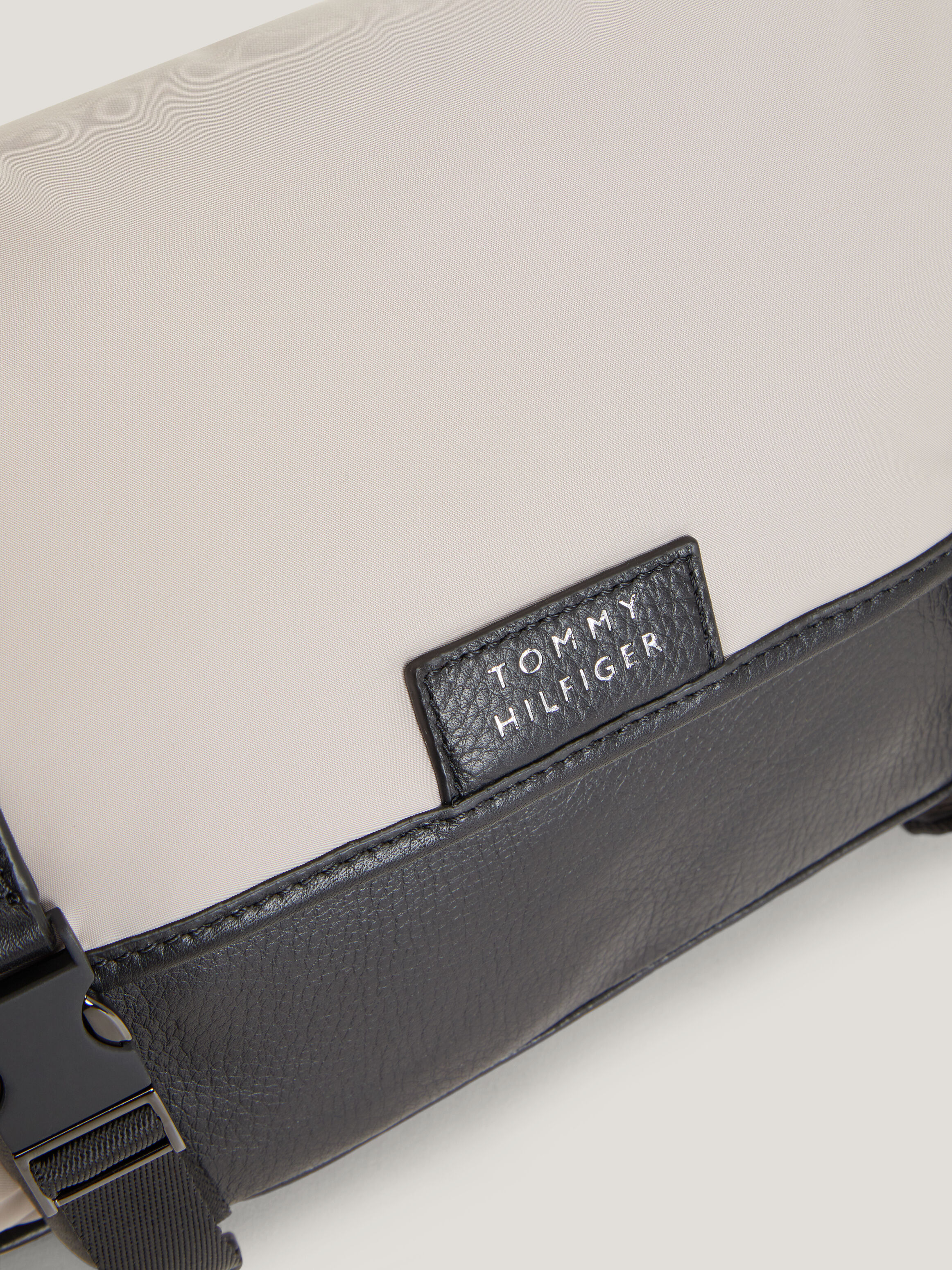 Flap Closure Small Reporter Bag grey Tommy Hilfiger Taiwan