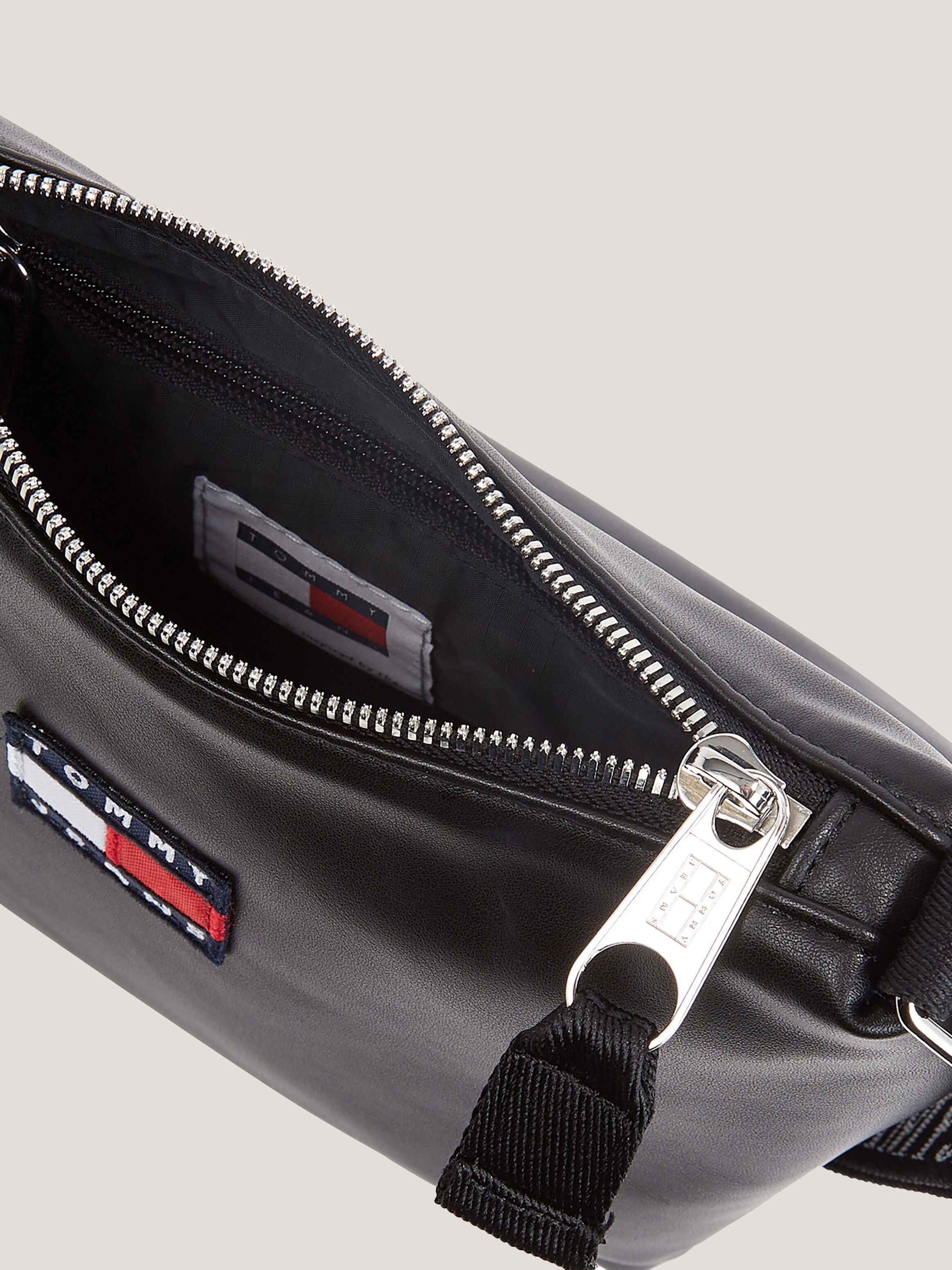 Tommy hilfiger 2025 heritage bag