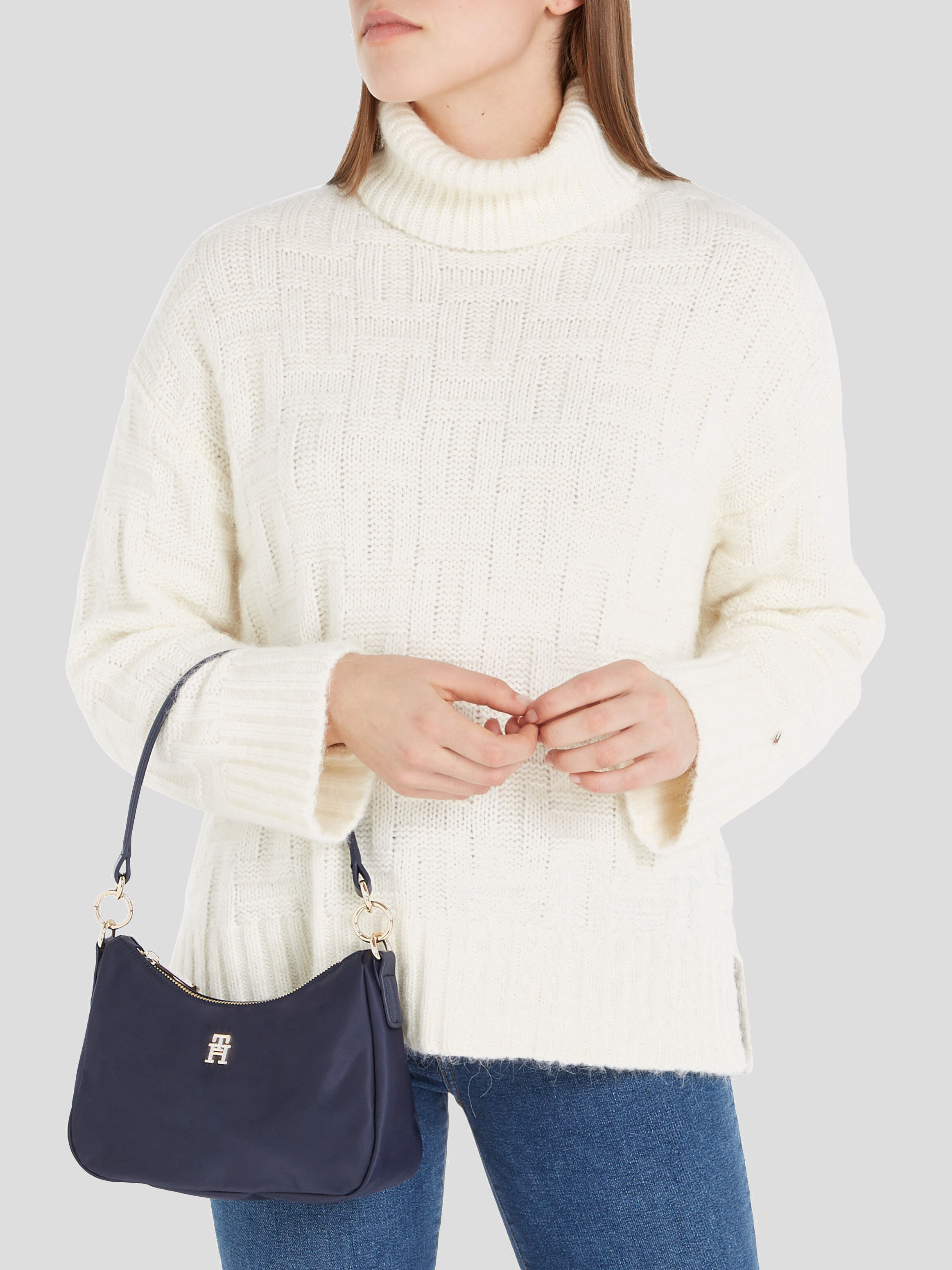 Tommy hilfiger hobo best sale handbags