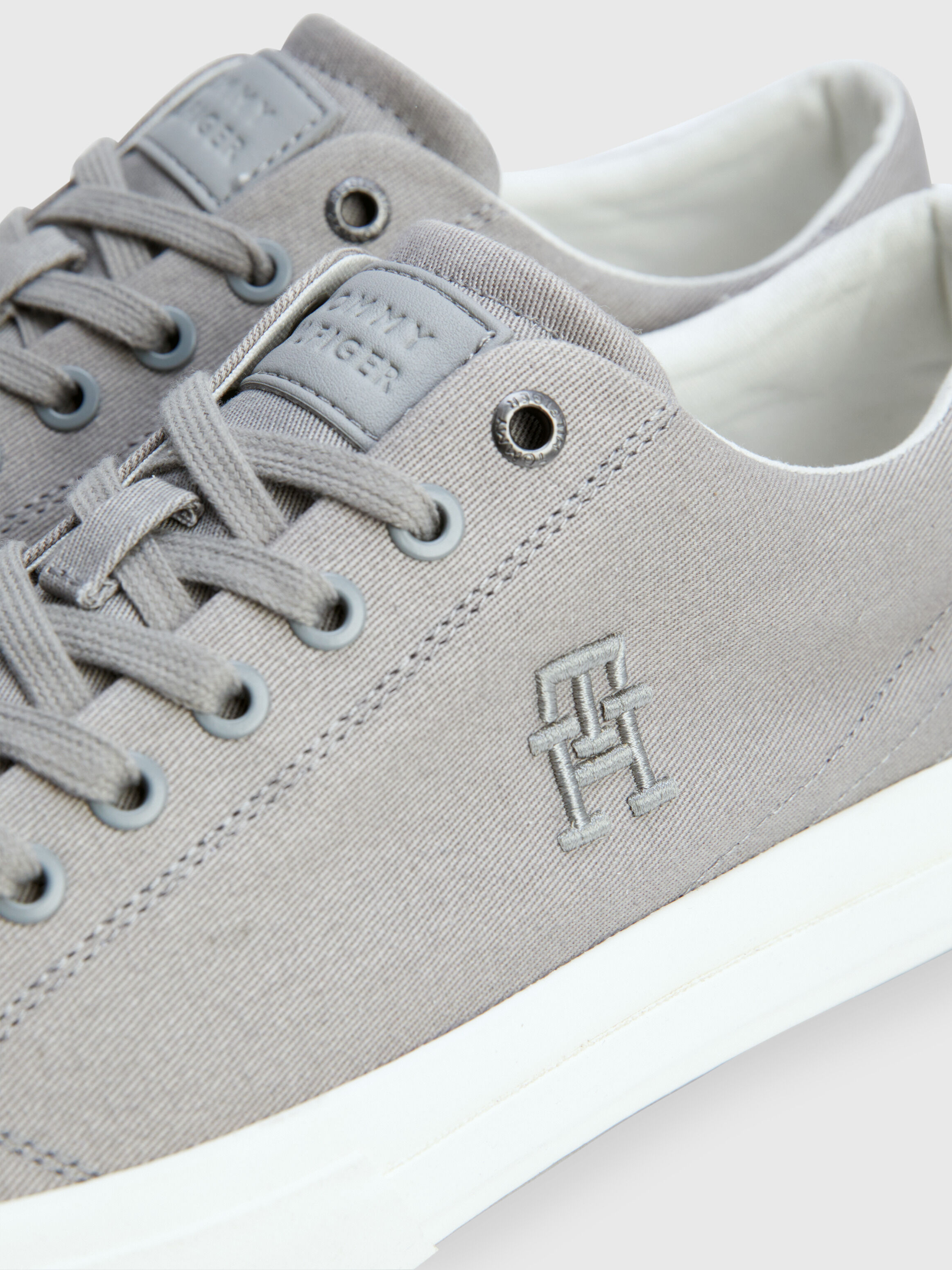 Tommy hilfiger sales silver trainers