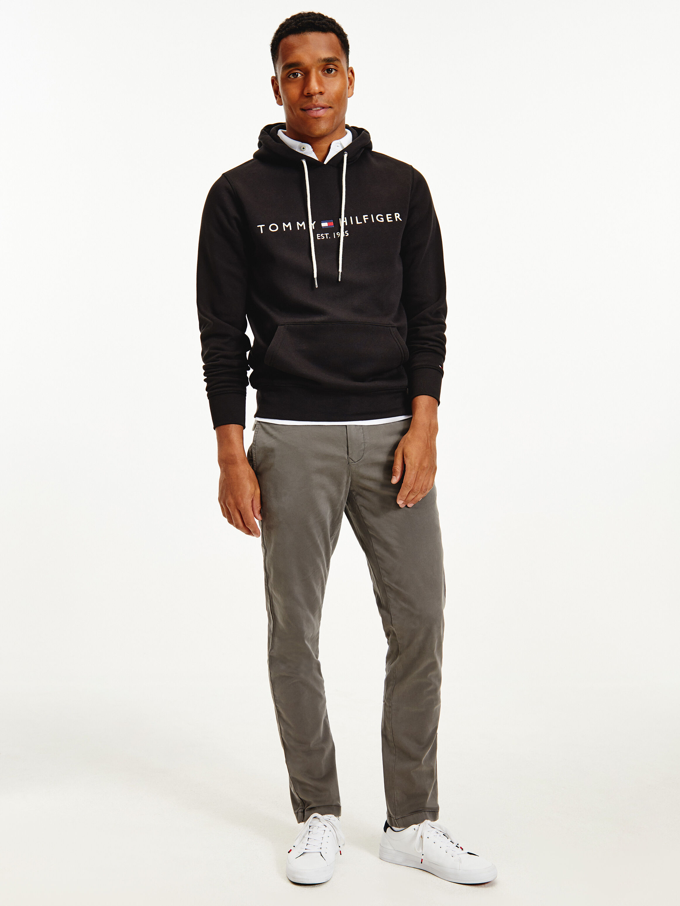 Tommy hilfiger hotsell grey logo hoodie