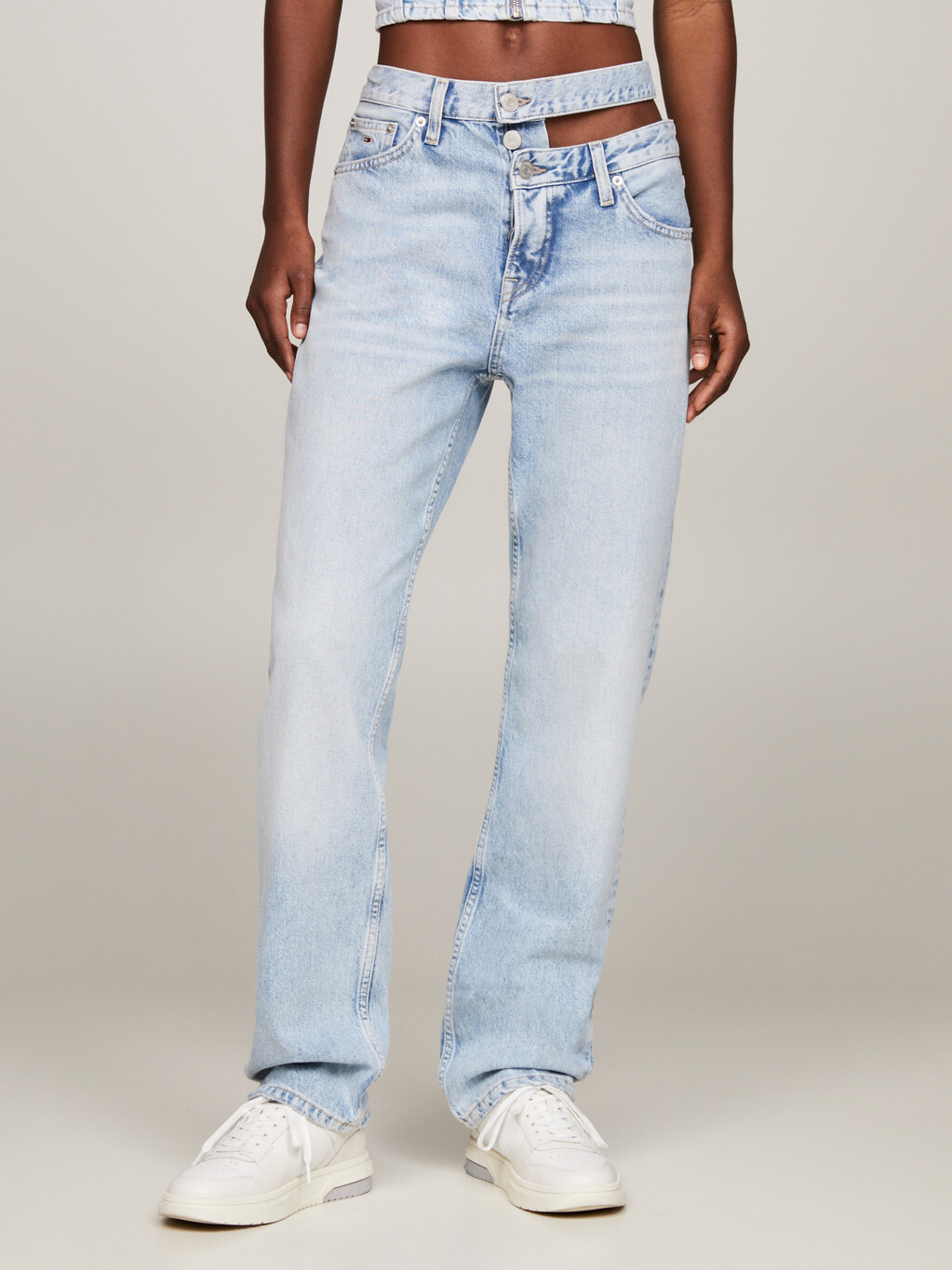 Julie Ultra High Rise Straight Cutout Jeans, Denim Light, hi-res