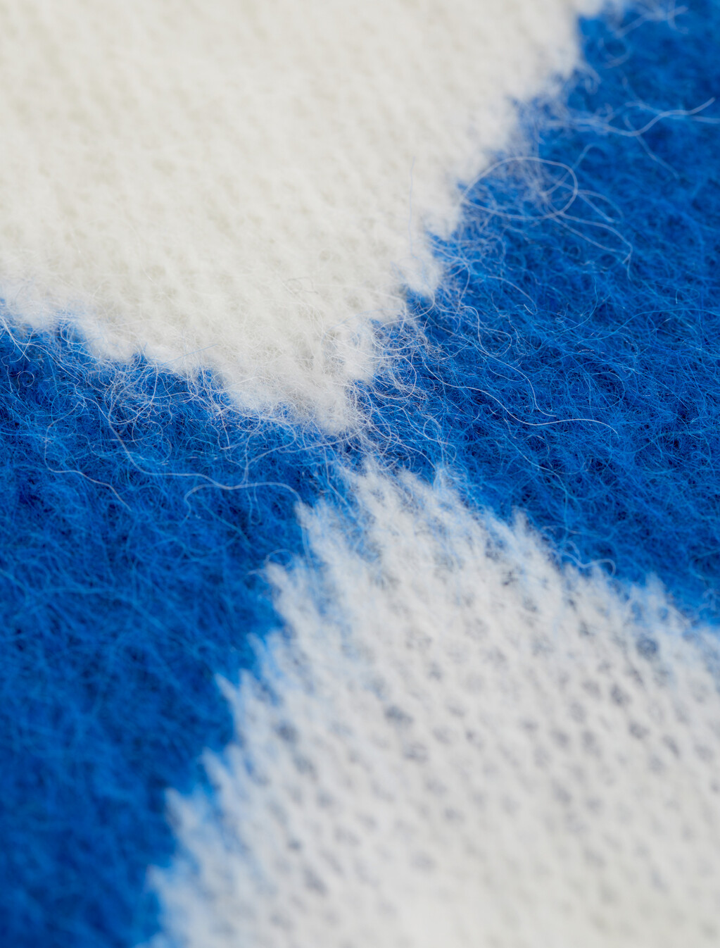 菱形格紋拼色羊駝冷衫, Argyle Ultra Blue, hi-res