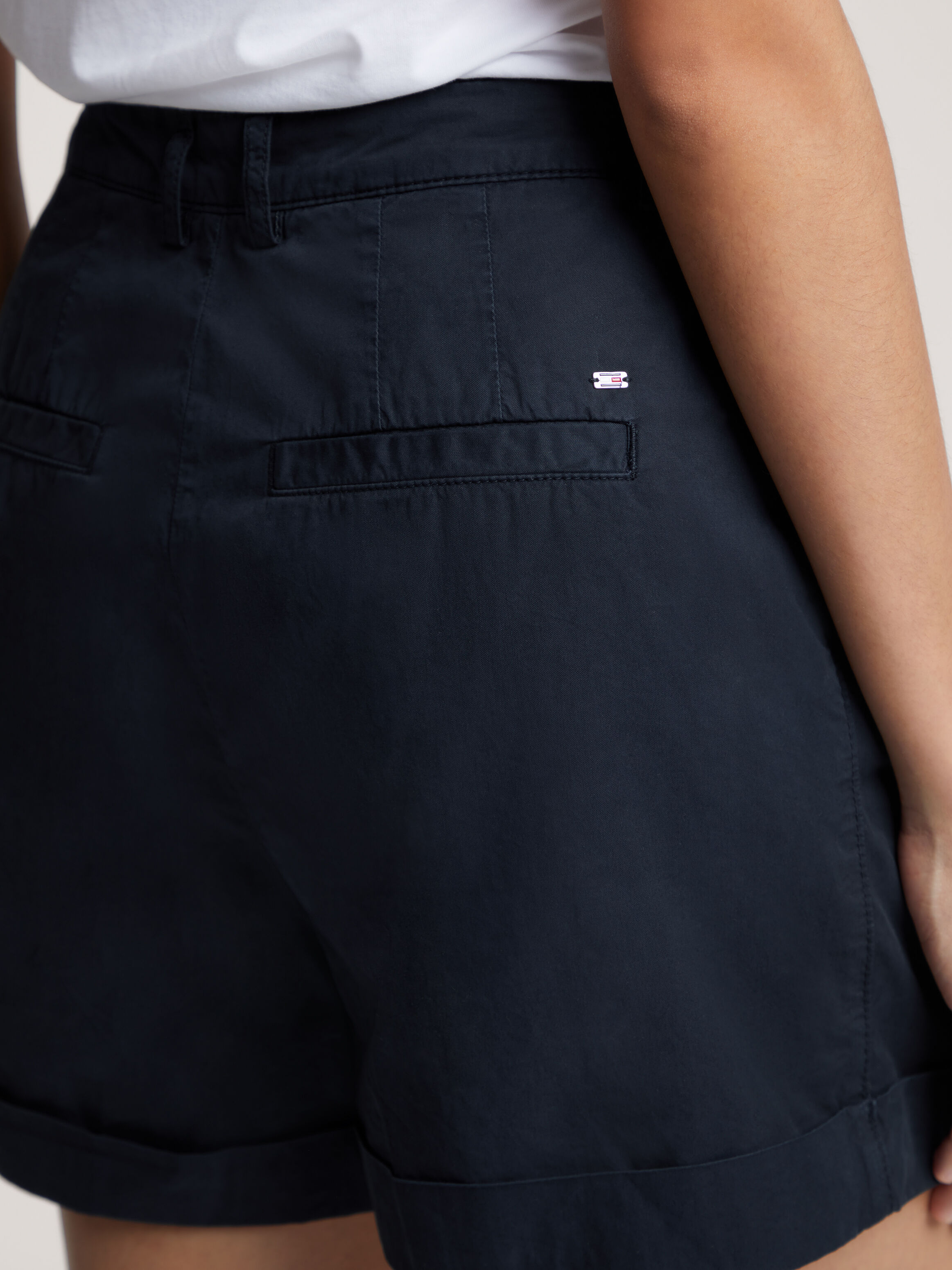 Short sales tommy femme