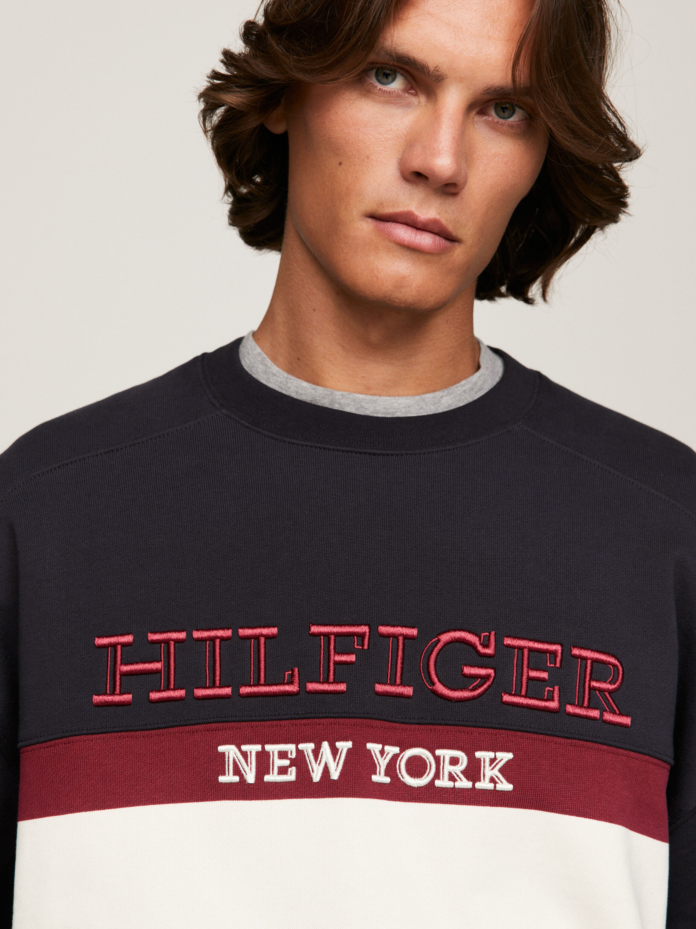 Tommy hilfiger colour blocked logo sweatshirt hotsell