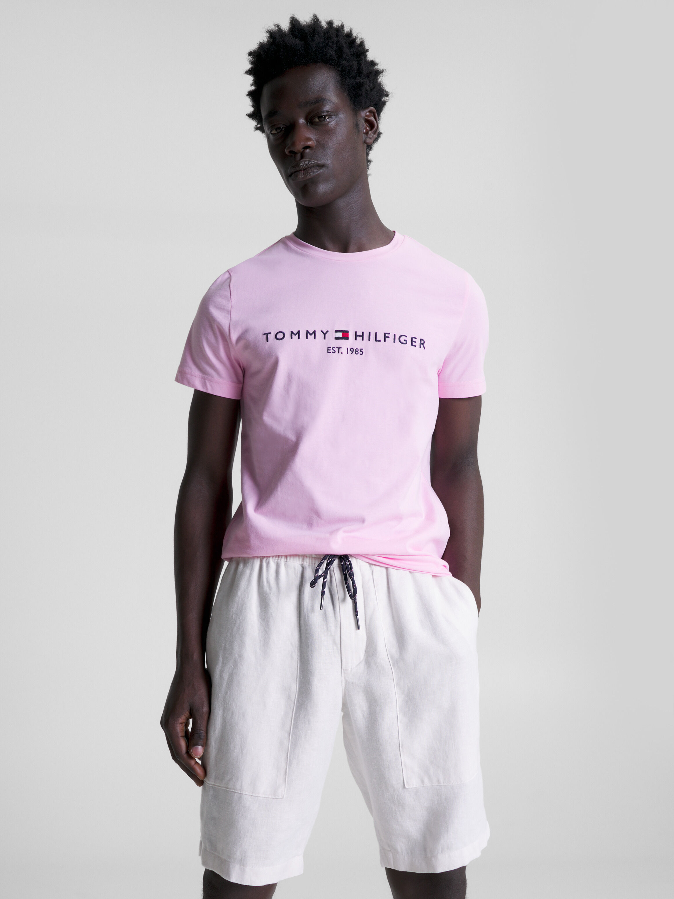 Tommy discount logo tee