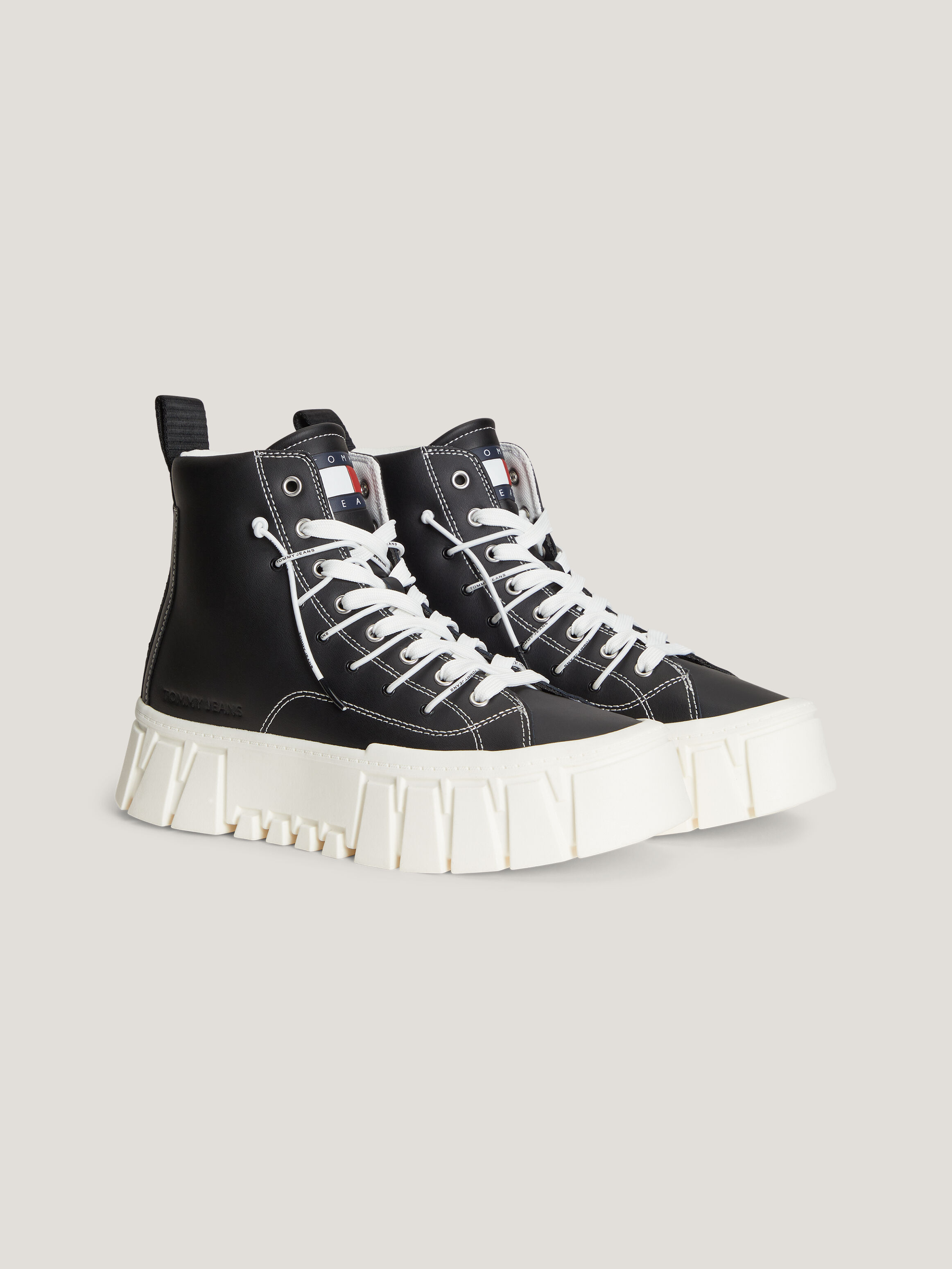 Tommy hilfiger sale star essential trainers