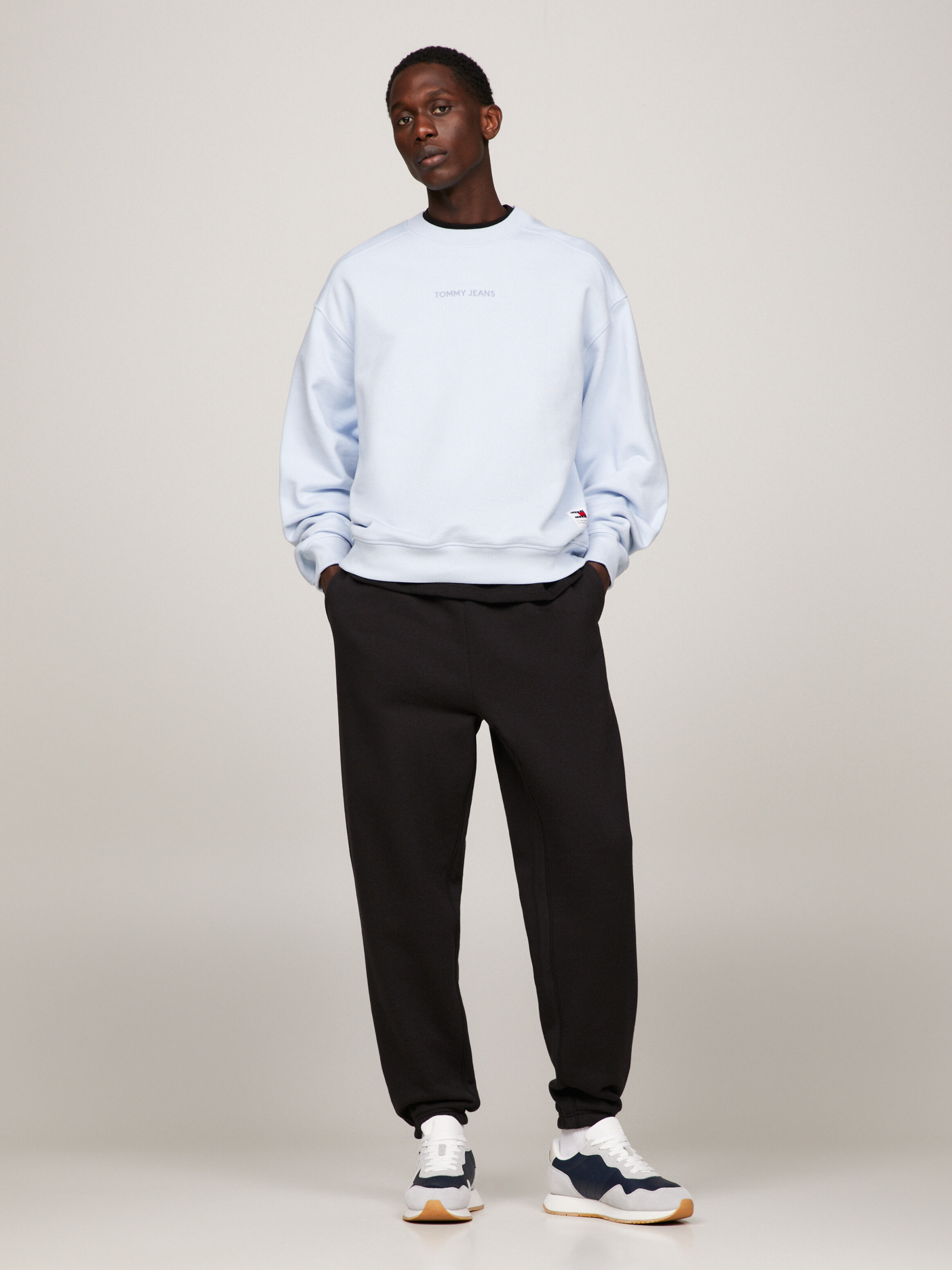 Tommy jeans discount collegiate logo sweatshirt