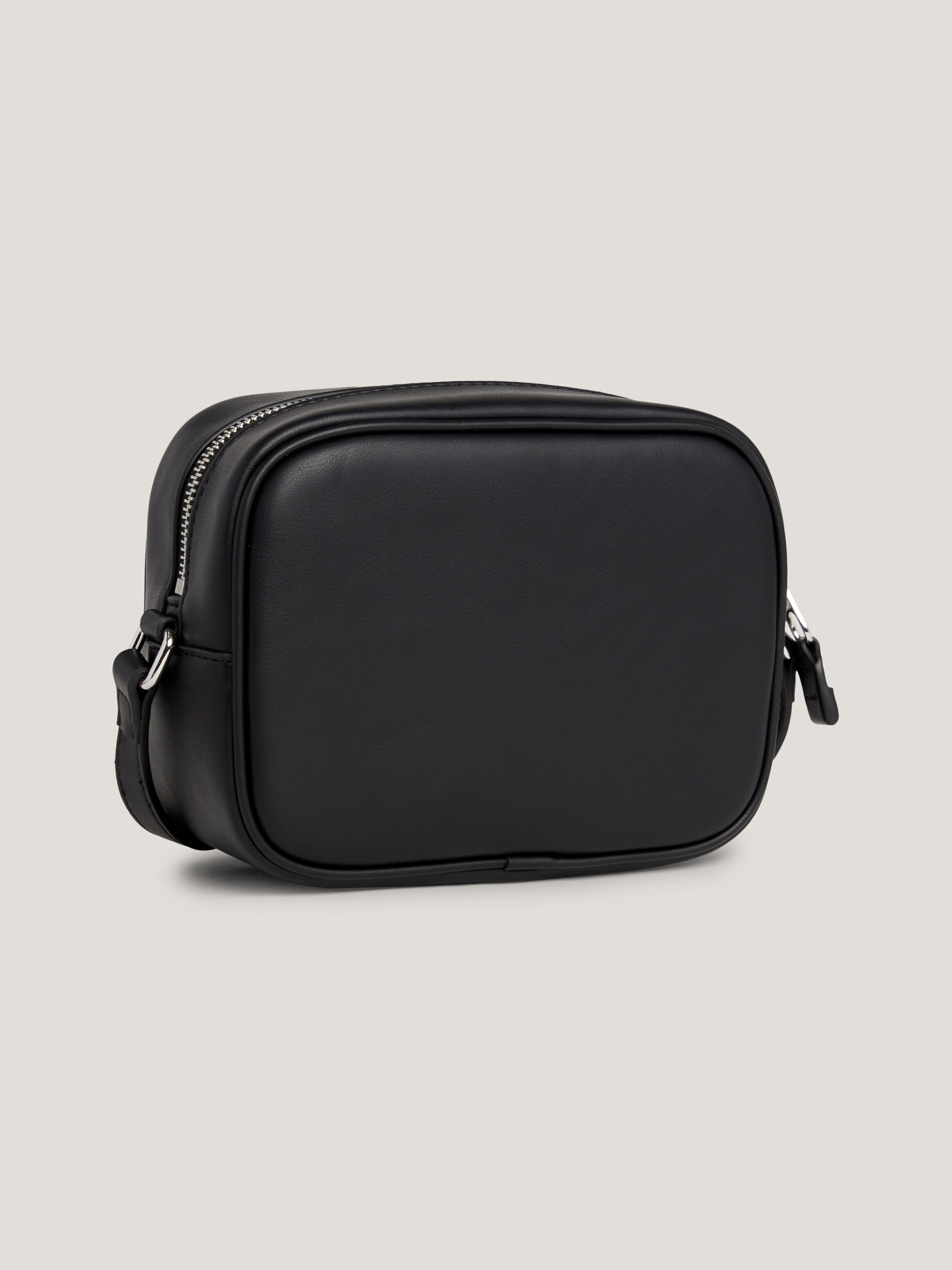 Iconic metal logo camera bag 2025
