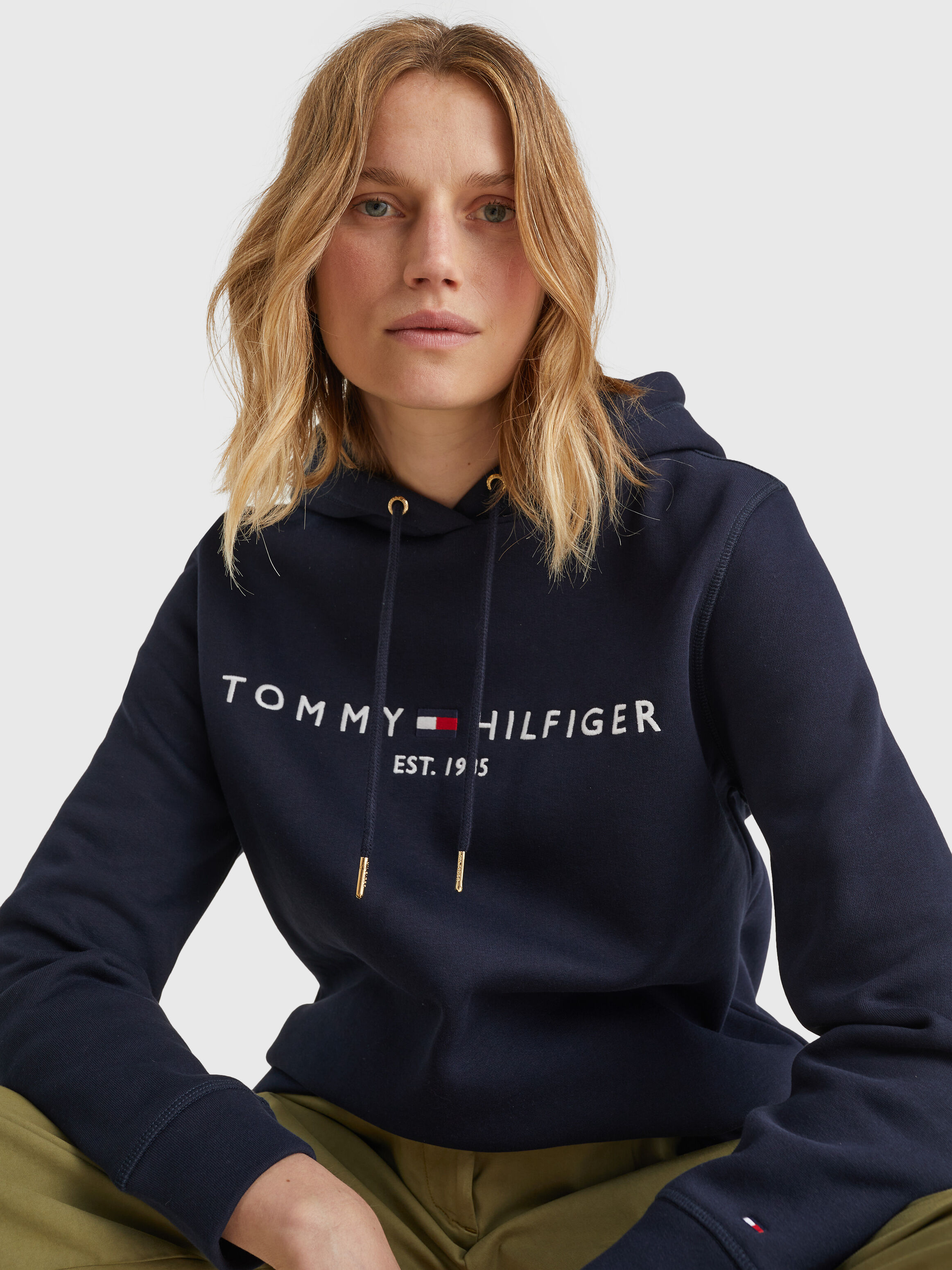 Tommy jeans sale essential hoodie