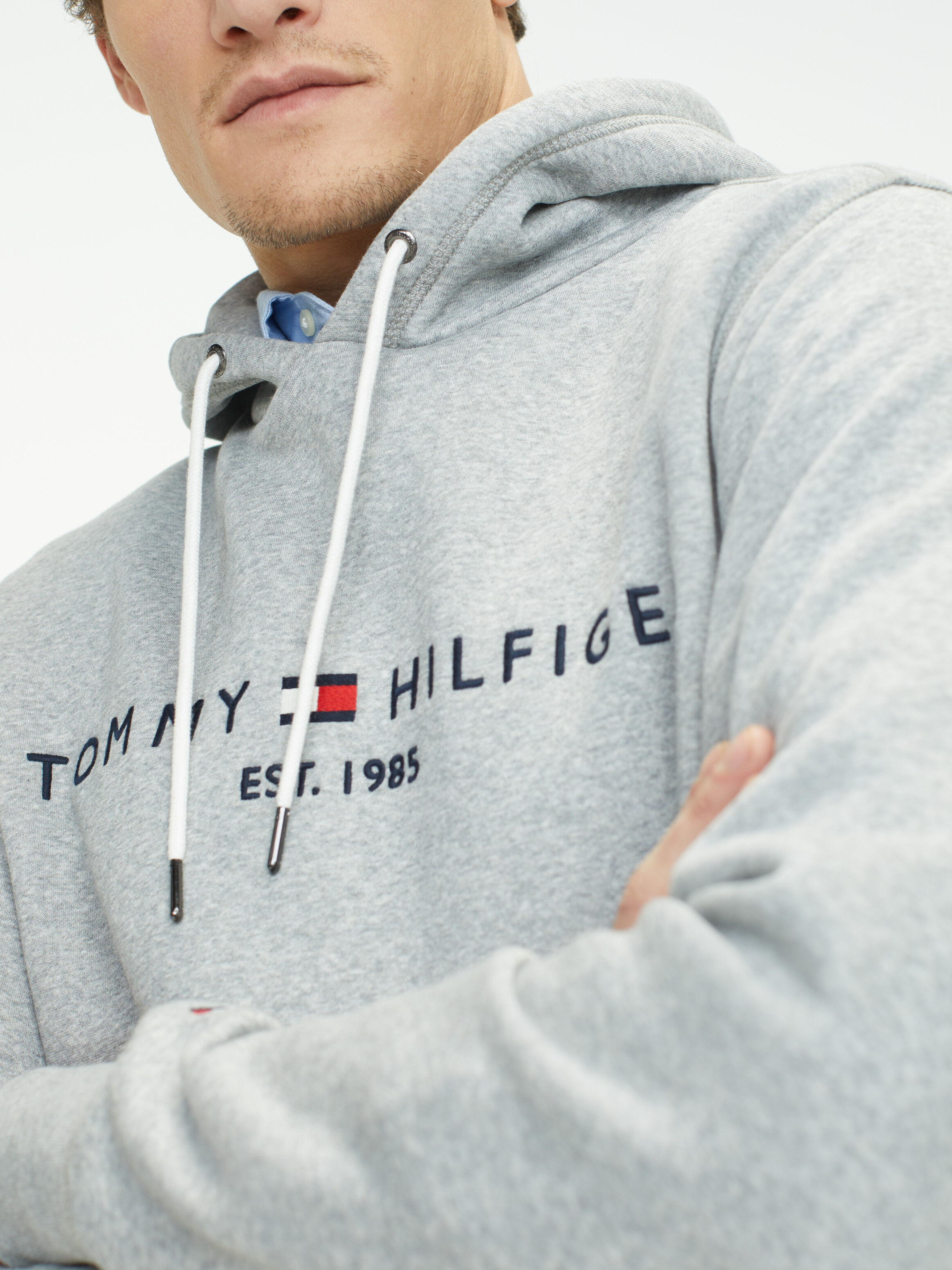 Tommy hilfiger essential clearance logo fleece sweatshirt
