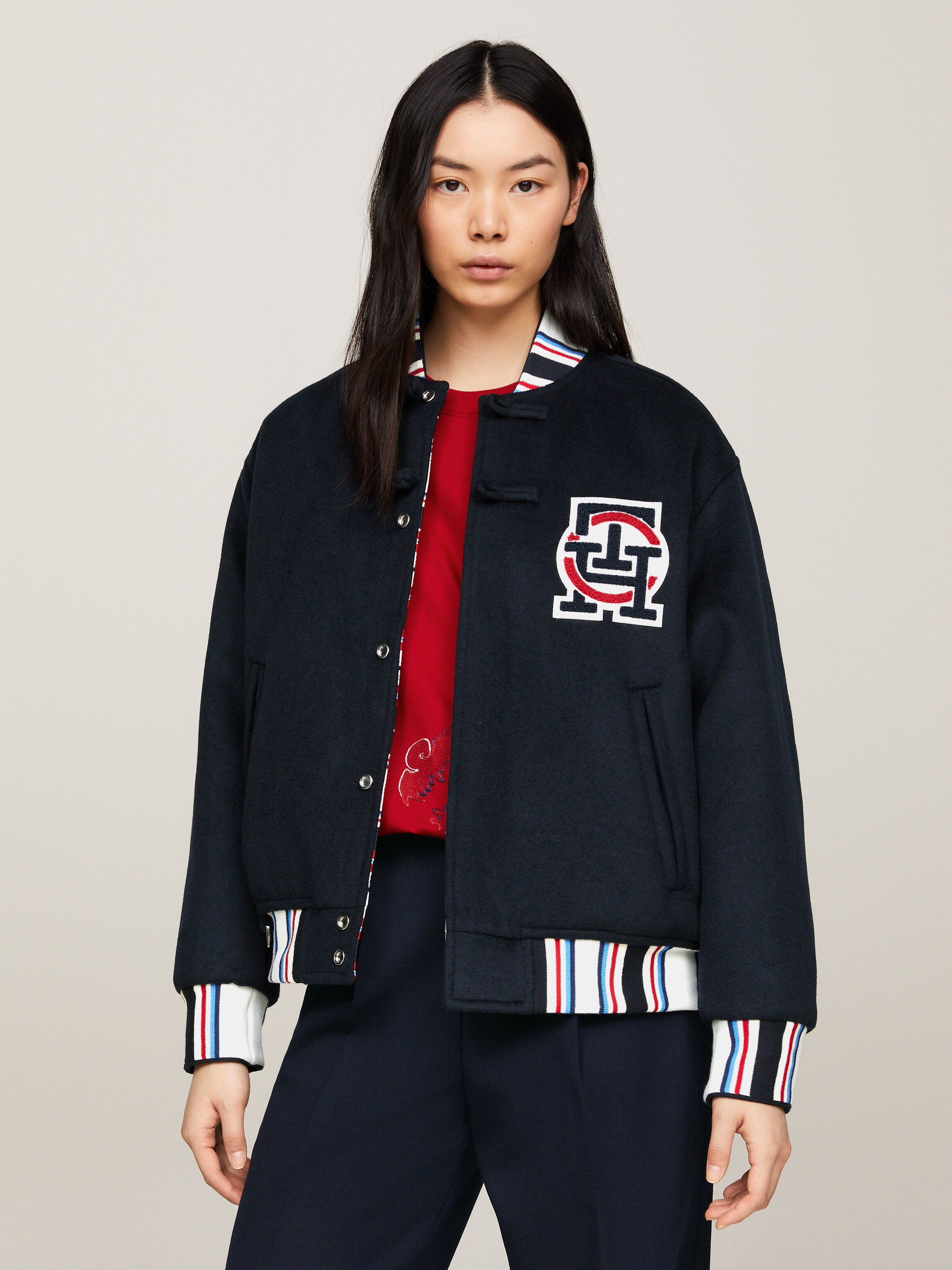 Tommy jeans borg hotsell reversible bomber jacket