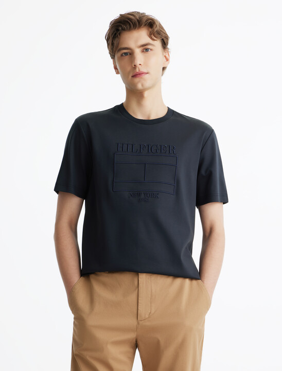 Hilfiger 旗幟刺繡 T 恤