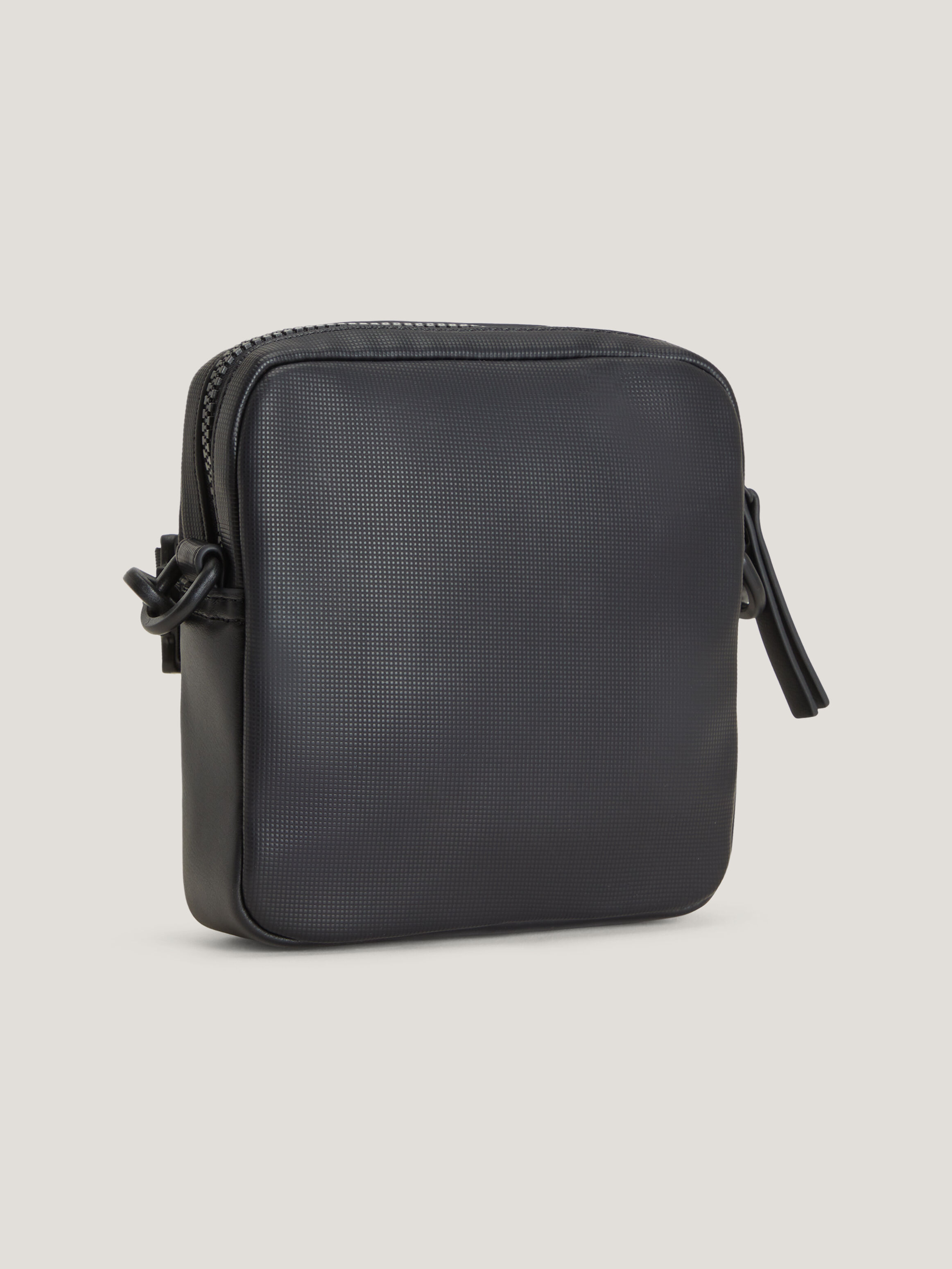 Tommy hilfiger crossbody best sale mens