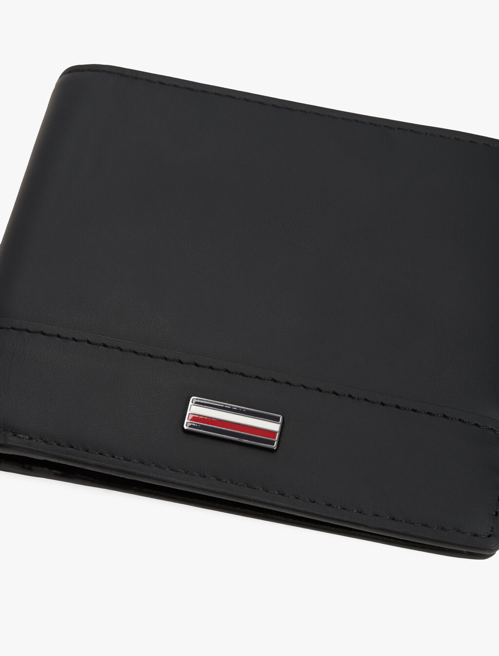 經典皮革雙折短夾, Black, hi-res