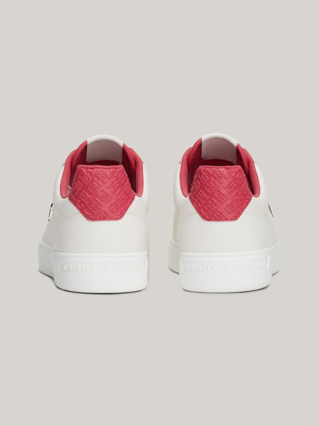 Essential TH Monogram 標示飾牌皮革運動鞋, Ancient White/Heritage Pink, hi-res