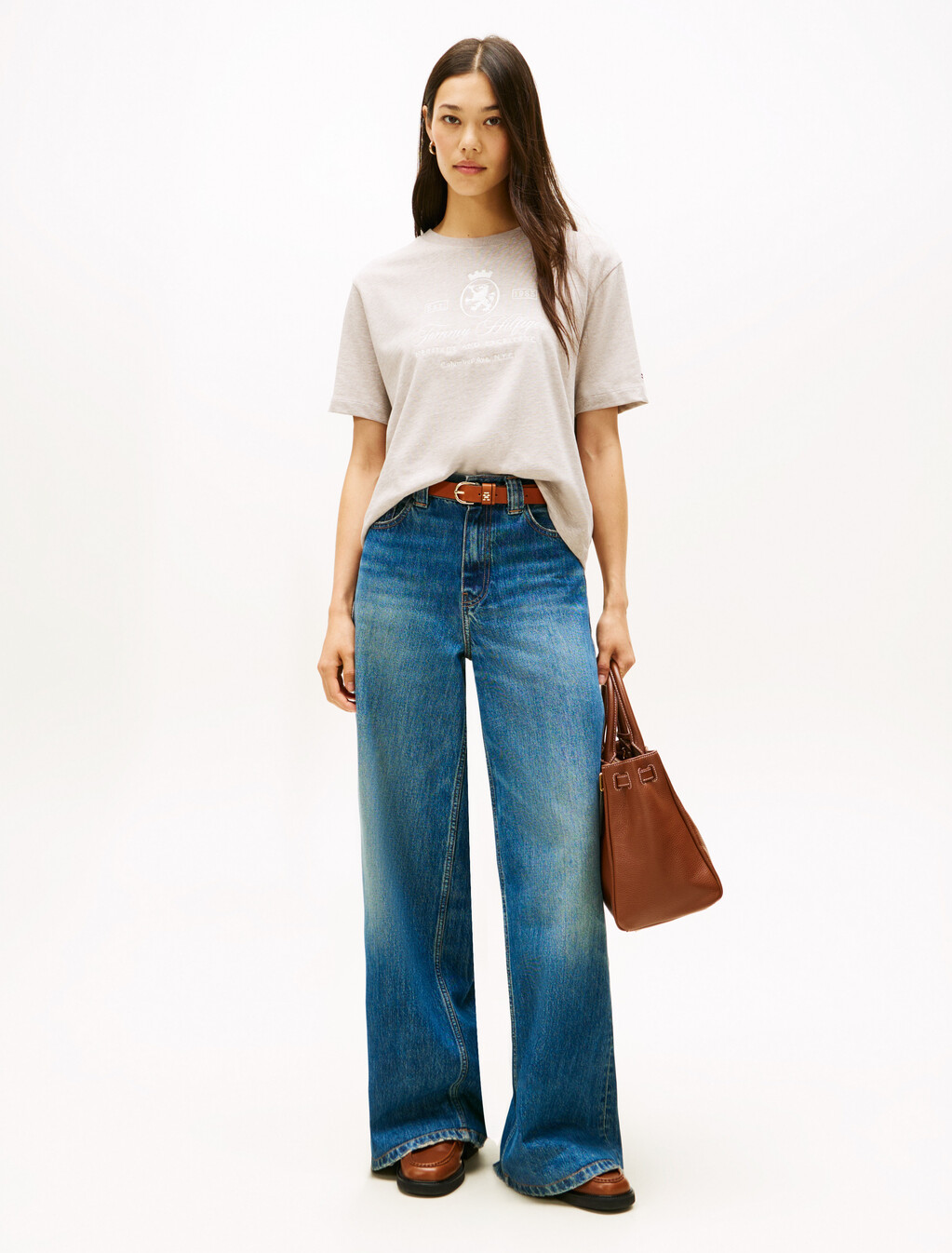 TH Crest Embroidery Relaxed T-Shirt, Heathered Pebble, hi-res