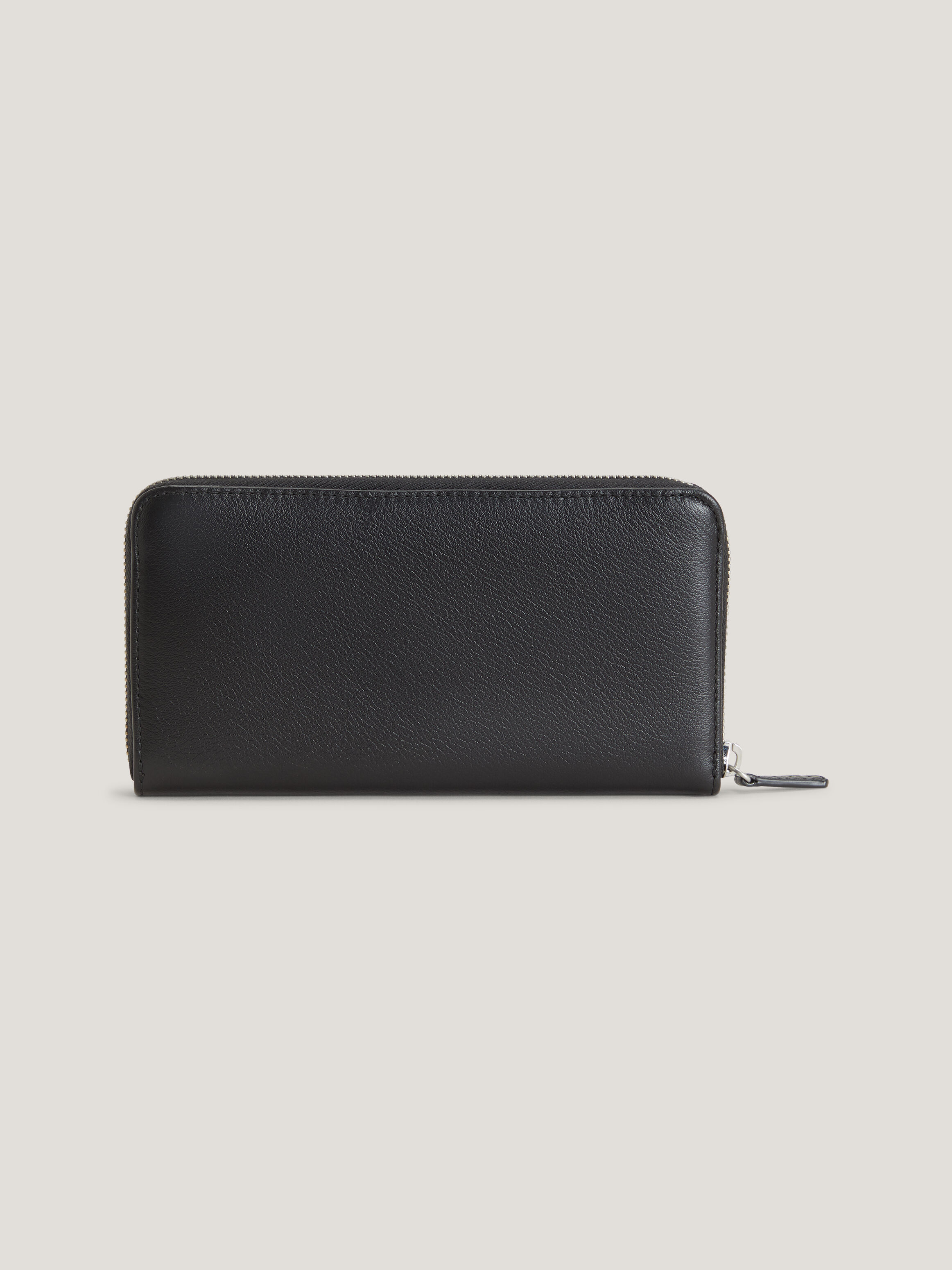 Tommy hilfiger wallet best sale with coin pouch