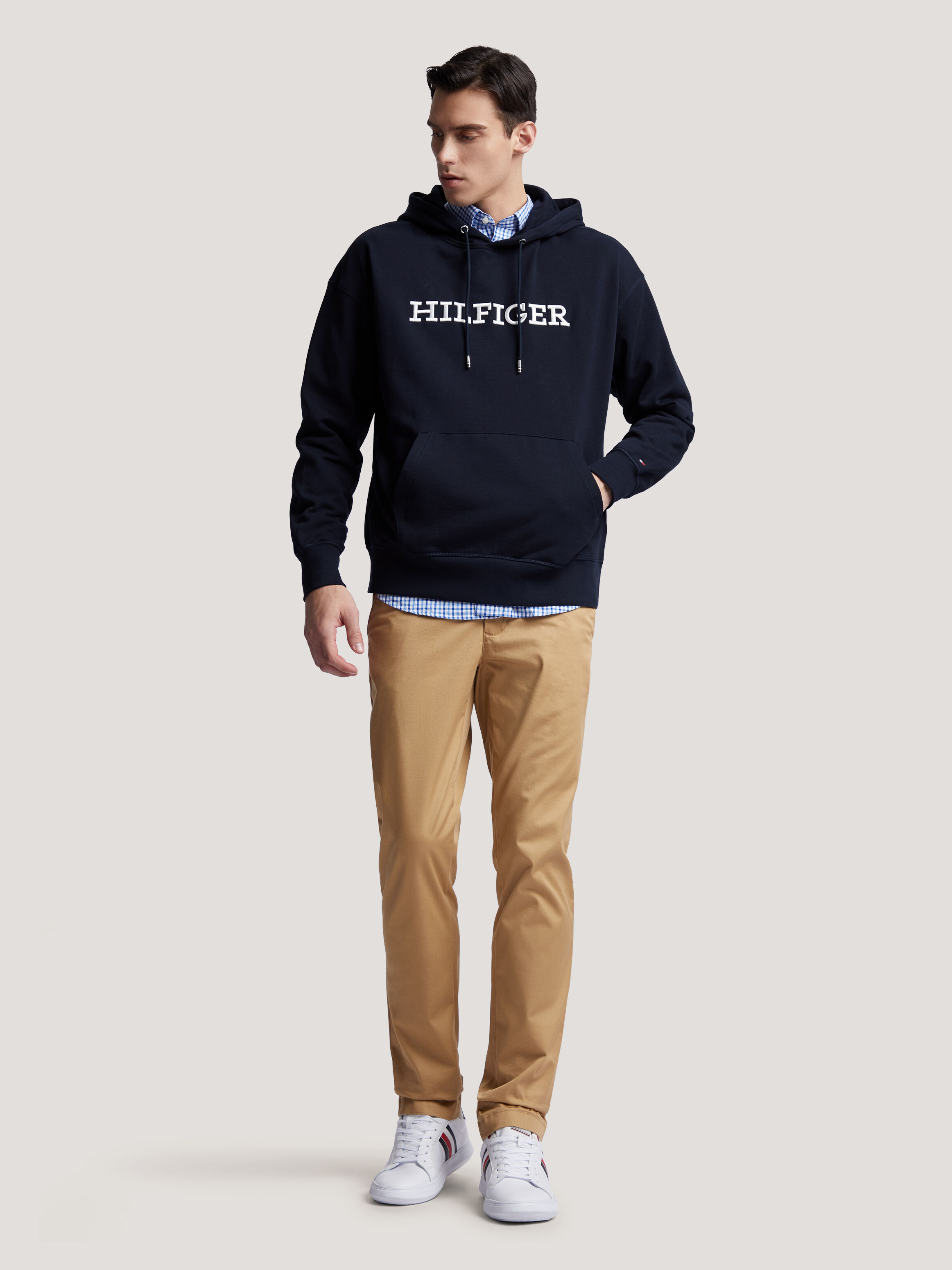 Tommy hilfiger sale everest logo sweatshirt