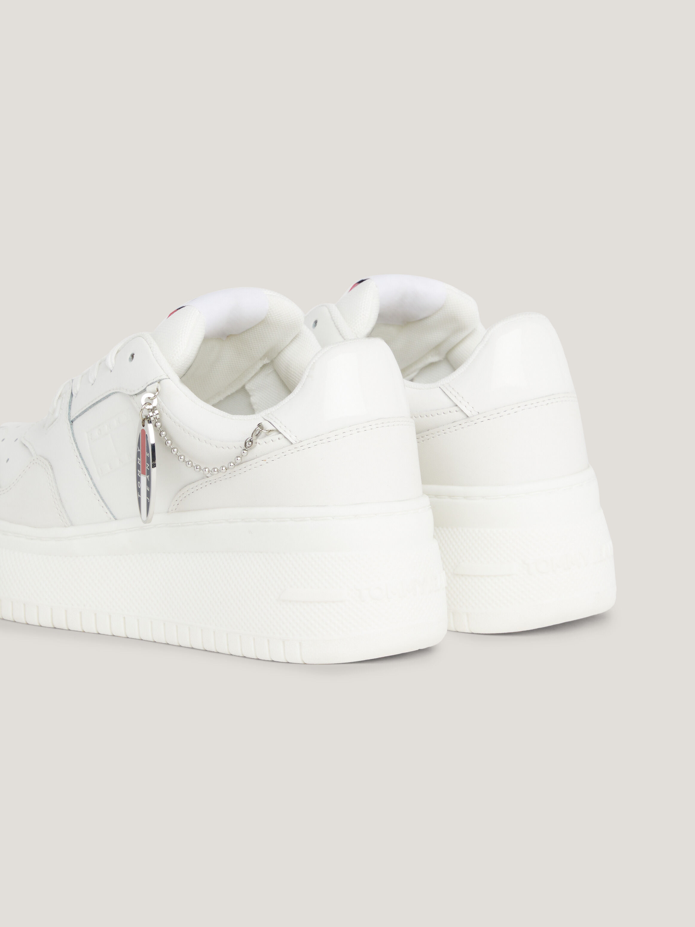 Tommy hotsell hilfiger trainers