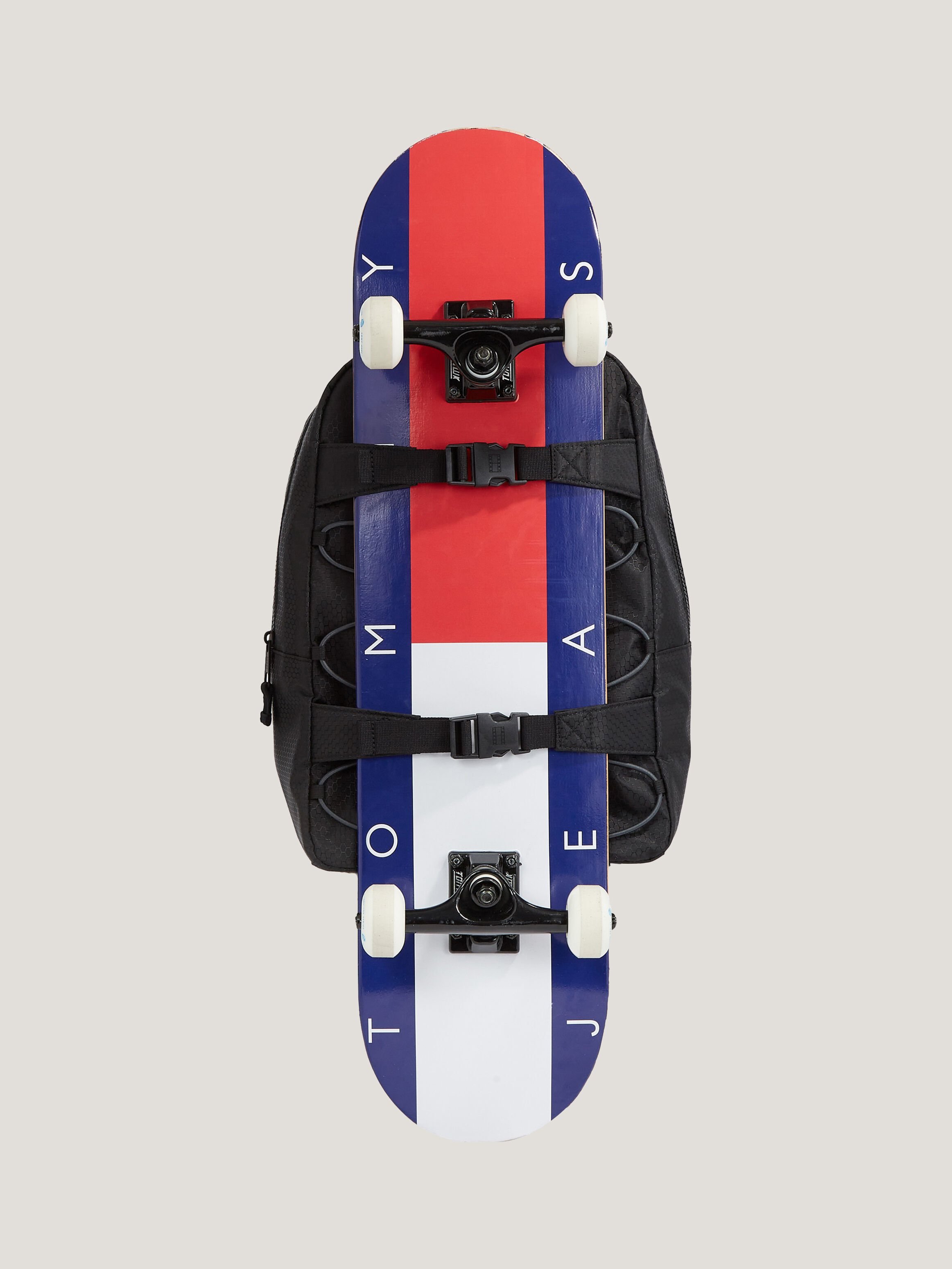 Skateboard in backpack hot sale
