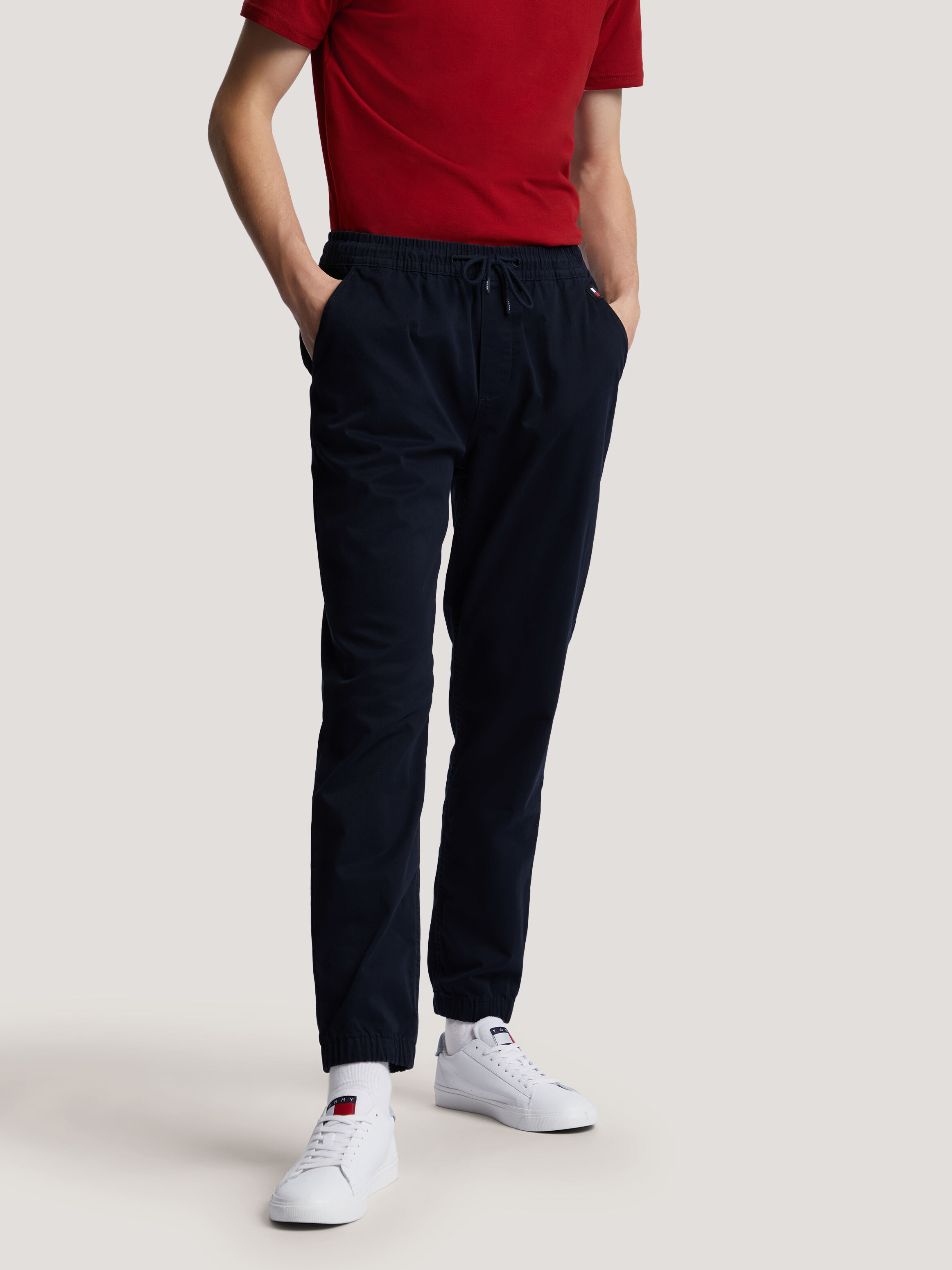 Tommy hilfiger deals slim fit joggers