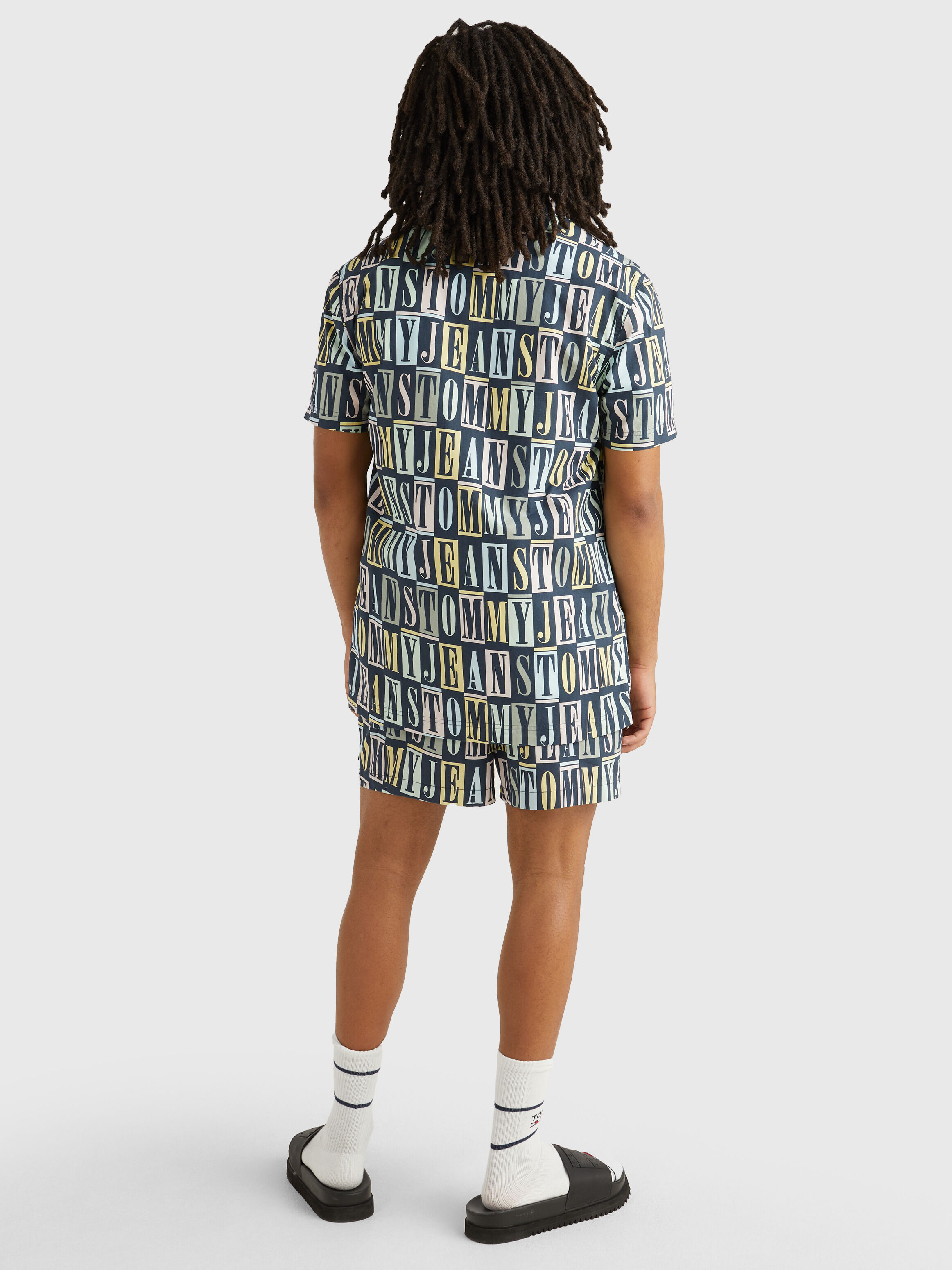 LOGO CLASSIC FIT SHORT SLEEVE SHIRT