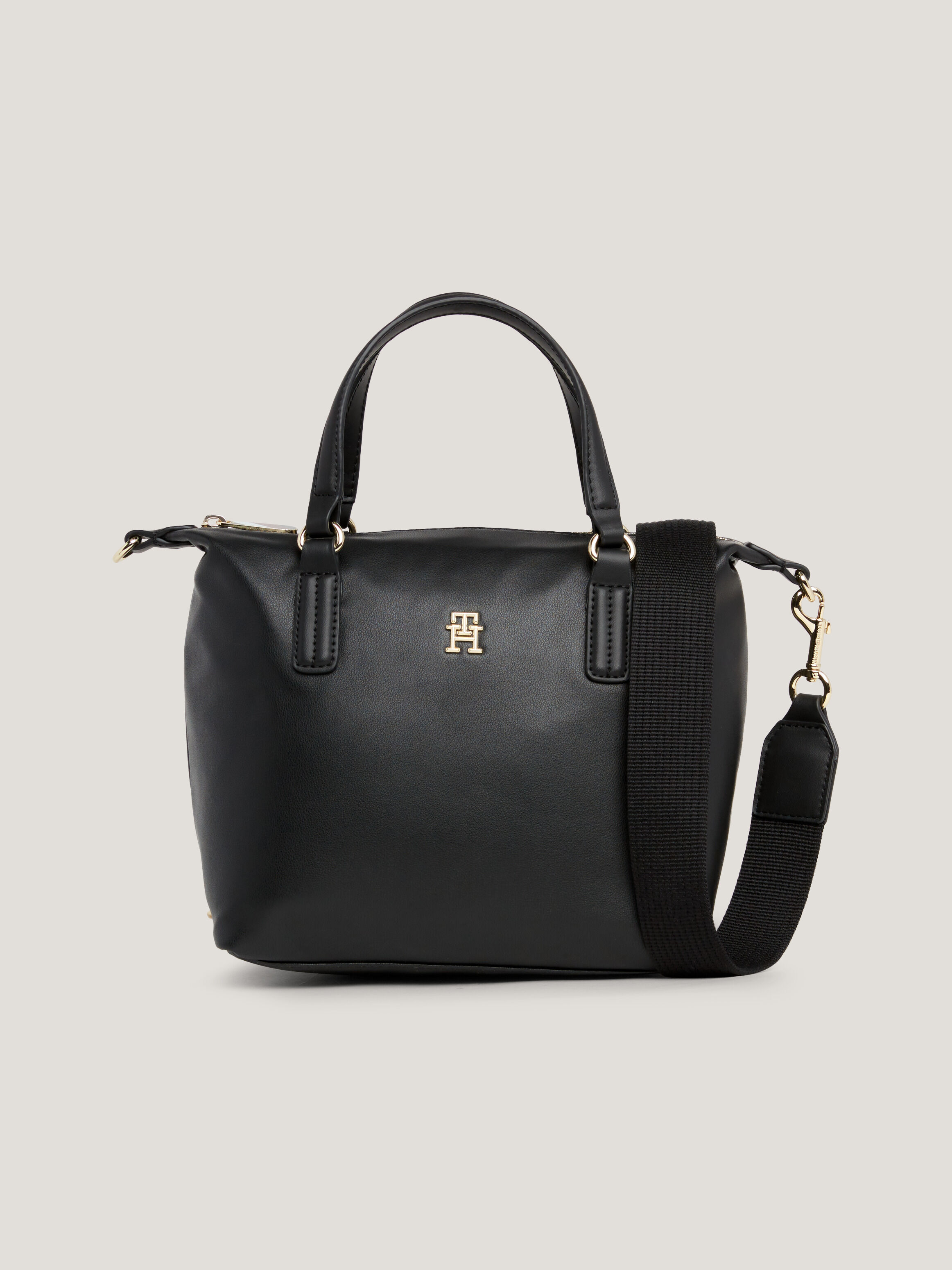 Tommy hilfiger discount small black purse