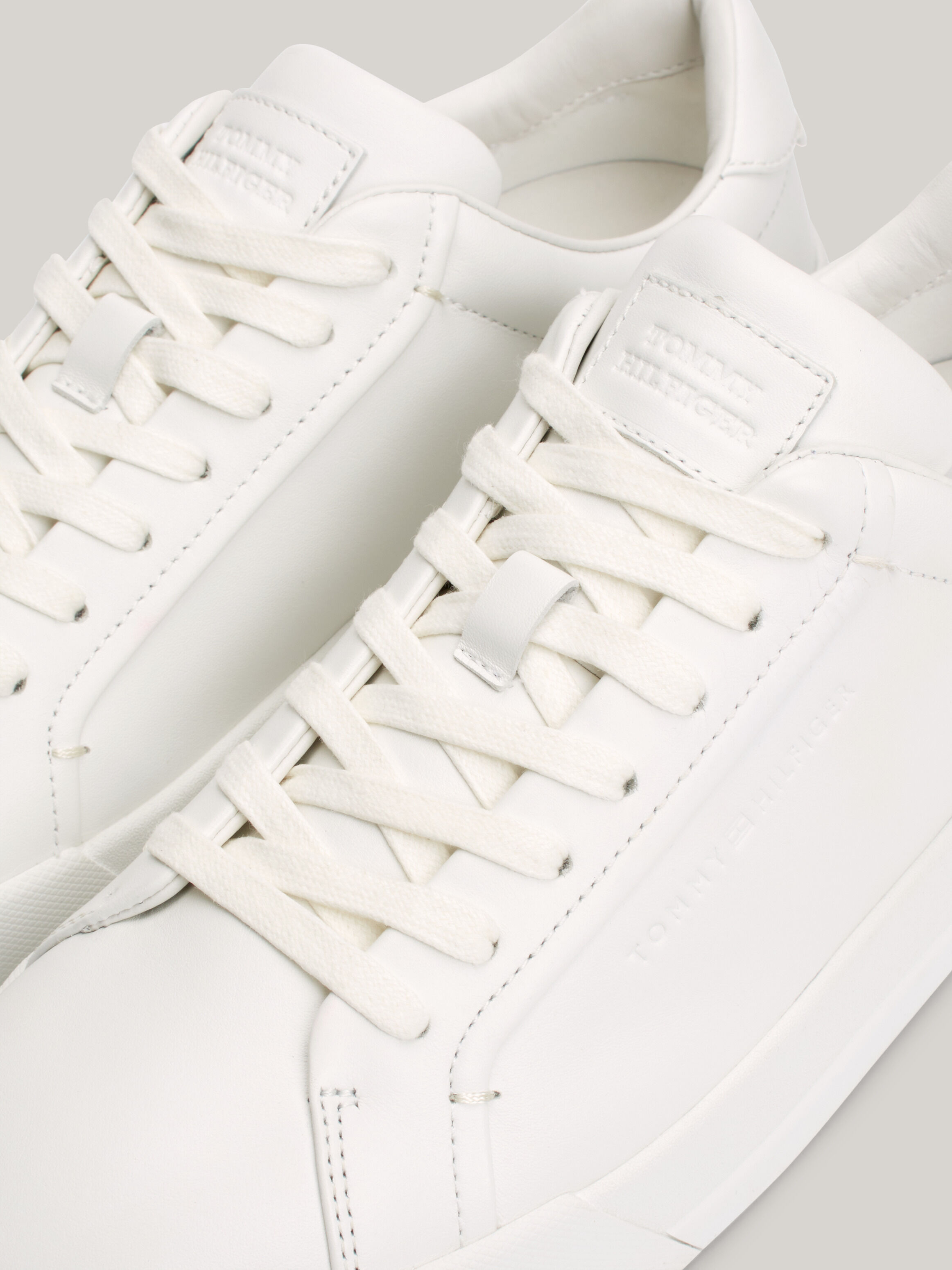 Tommy hilfiger court trainers best sale