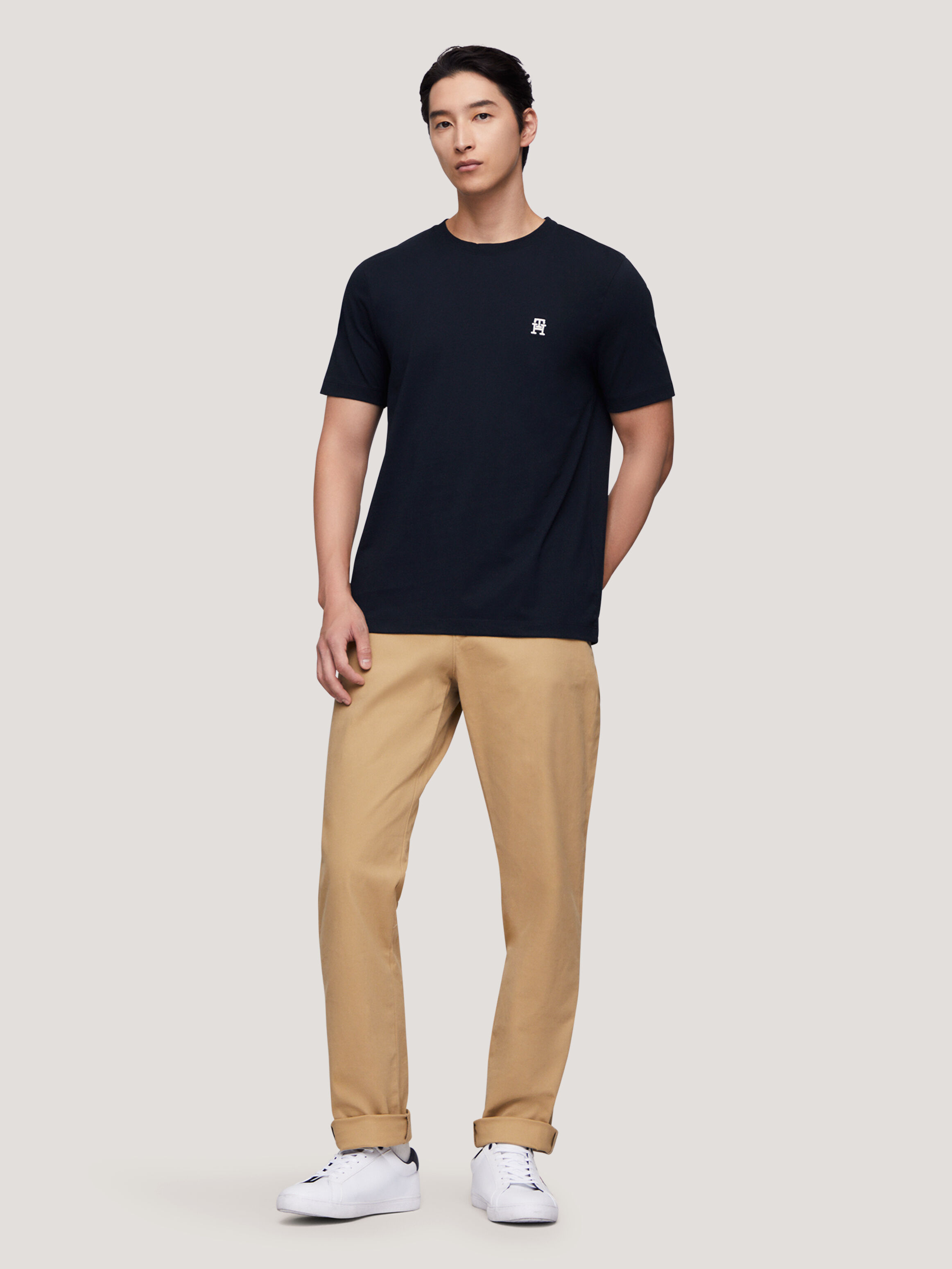 Tommy hilfiger t shirt sale mens on sale
