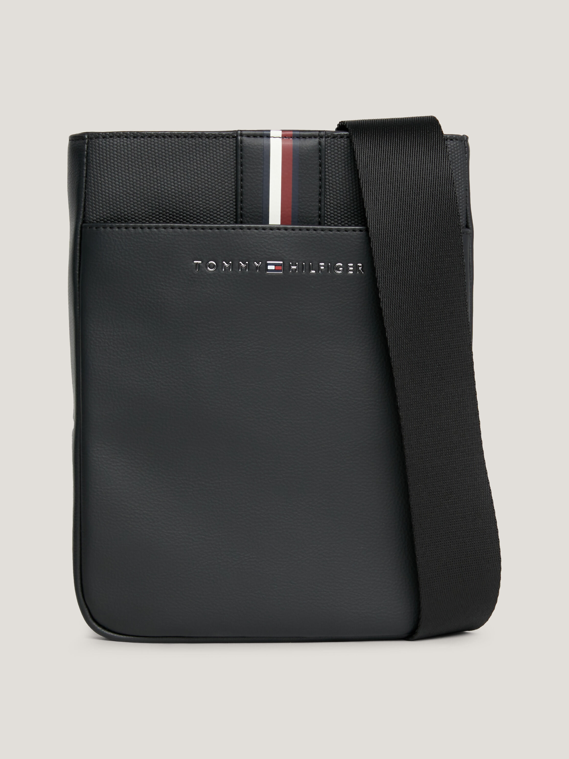 Tommy hilfiger hotsell crossbody men