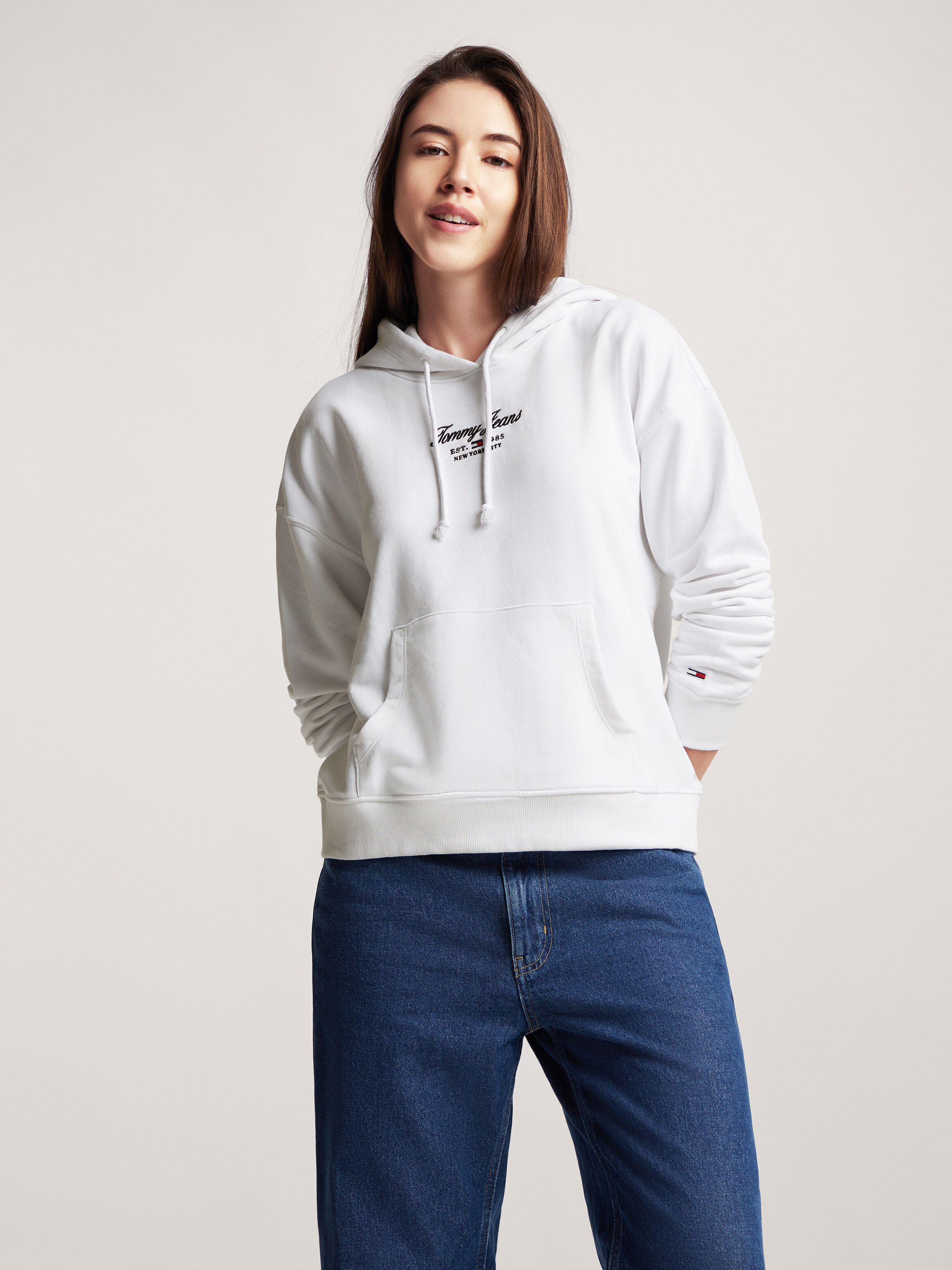 Tommy jeans embroidered hotsell hoodie