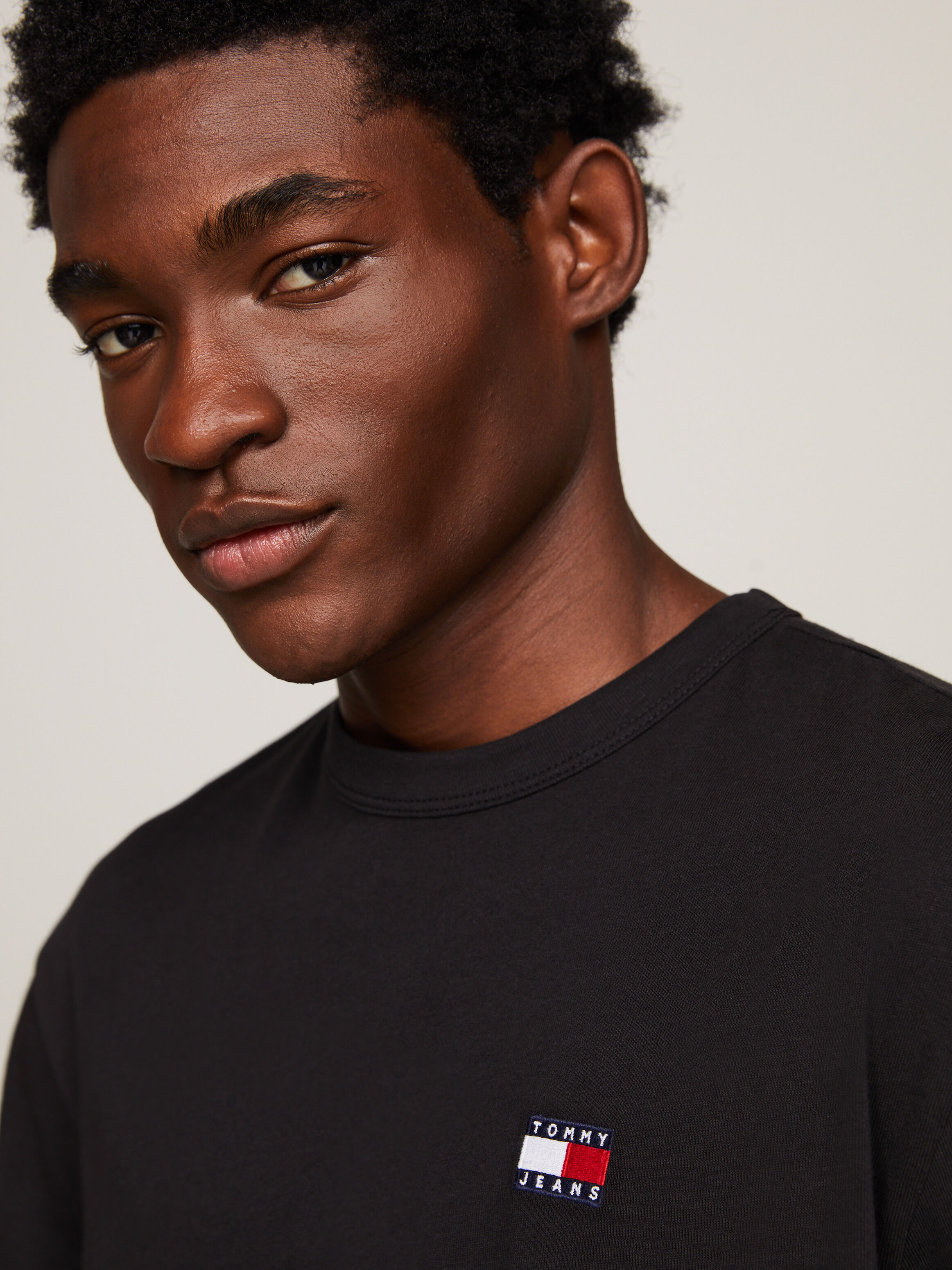 Tommy badge new arrivals crew