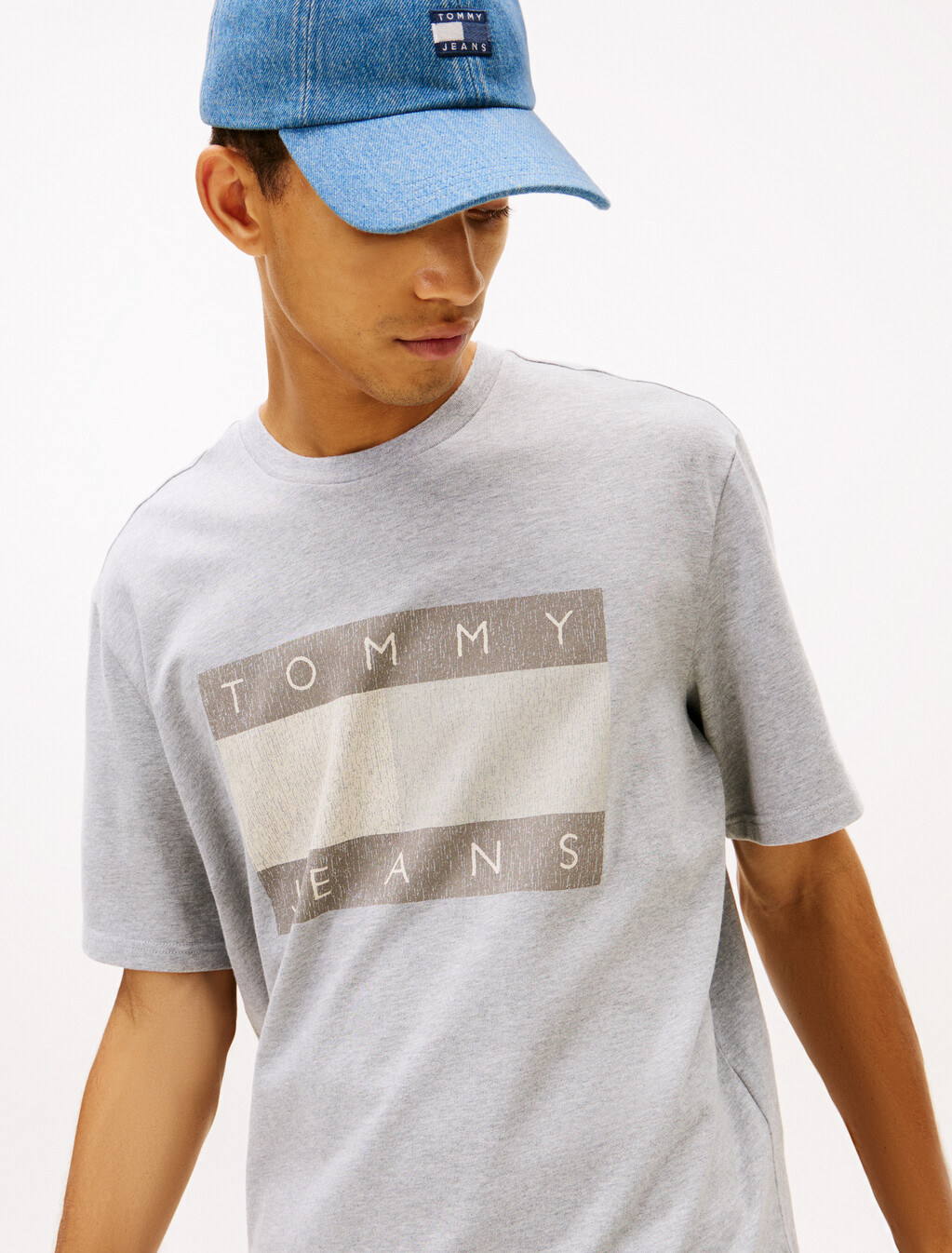 90s Tonal Flag Badge T-Shirt, Mid Grey htr, hi-res