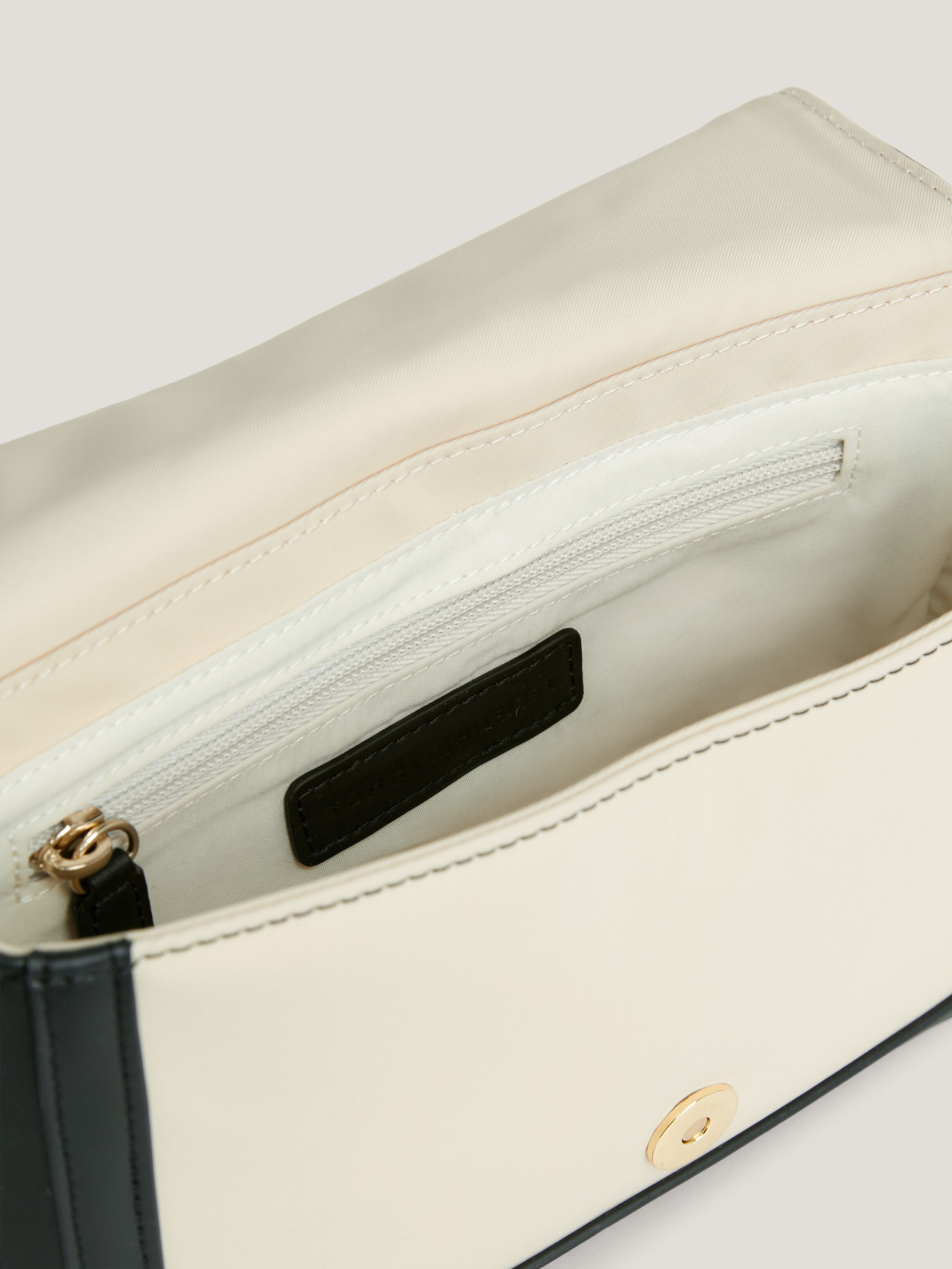 Essential Contrast Small Crossover Bag natural Tommy Hilfiger