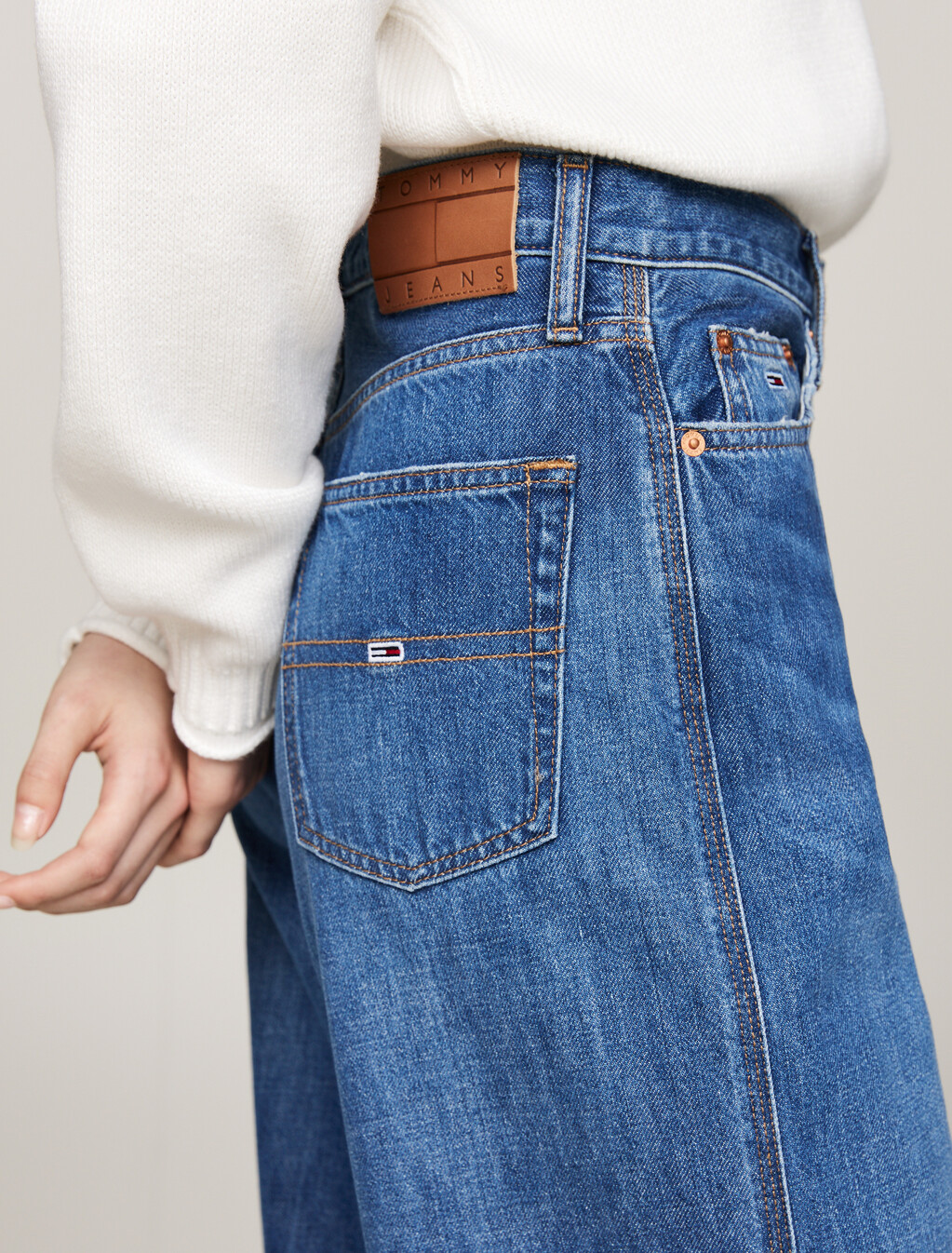 Claire 開衩寬筒牛仔褲, Denim Medium, hi-res