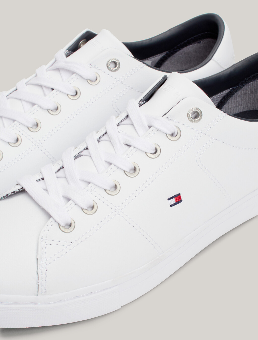 Essential 皮革綁帶運動鞋, WHITE, hi-res
