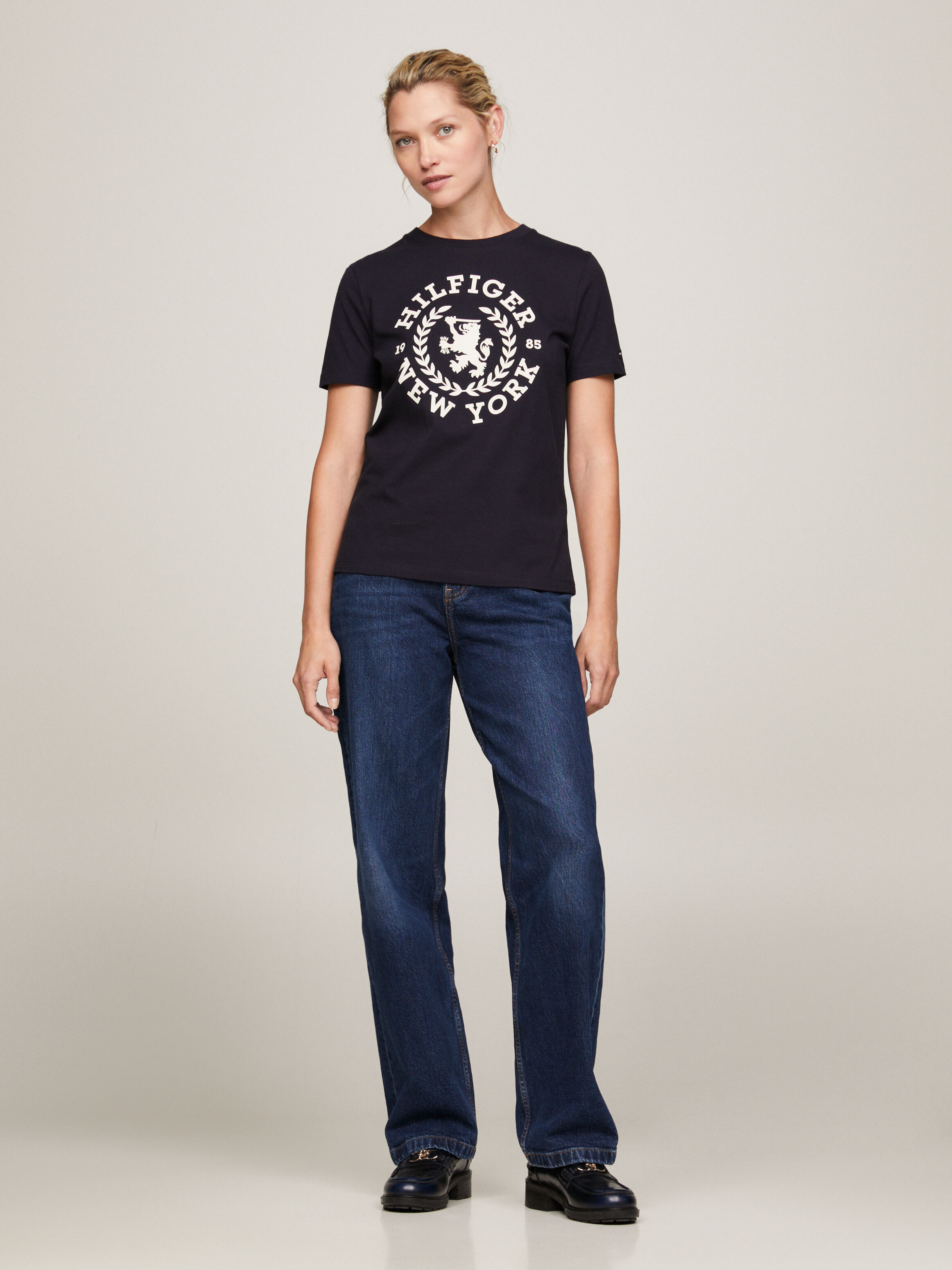 Crew Neck Crest Embroidery T Shirt