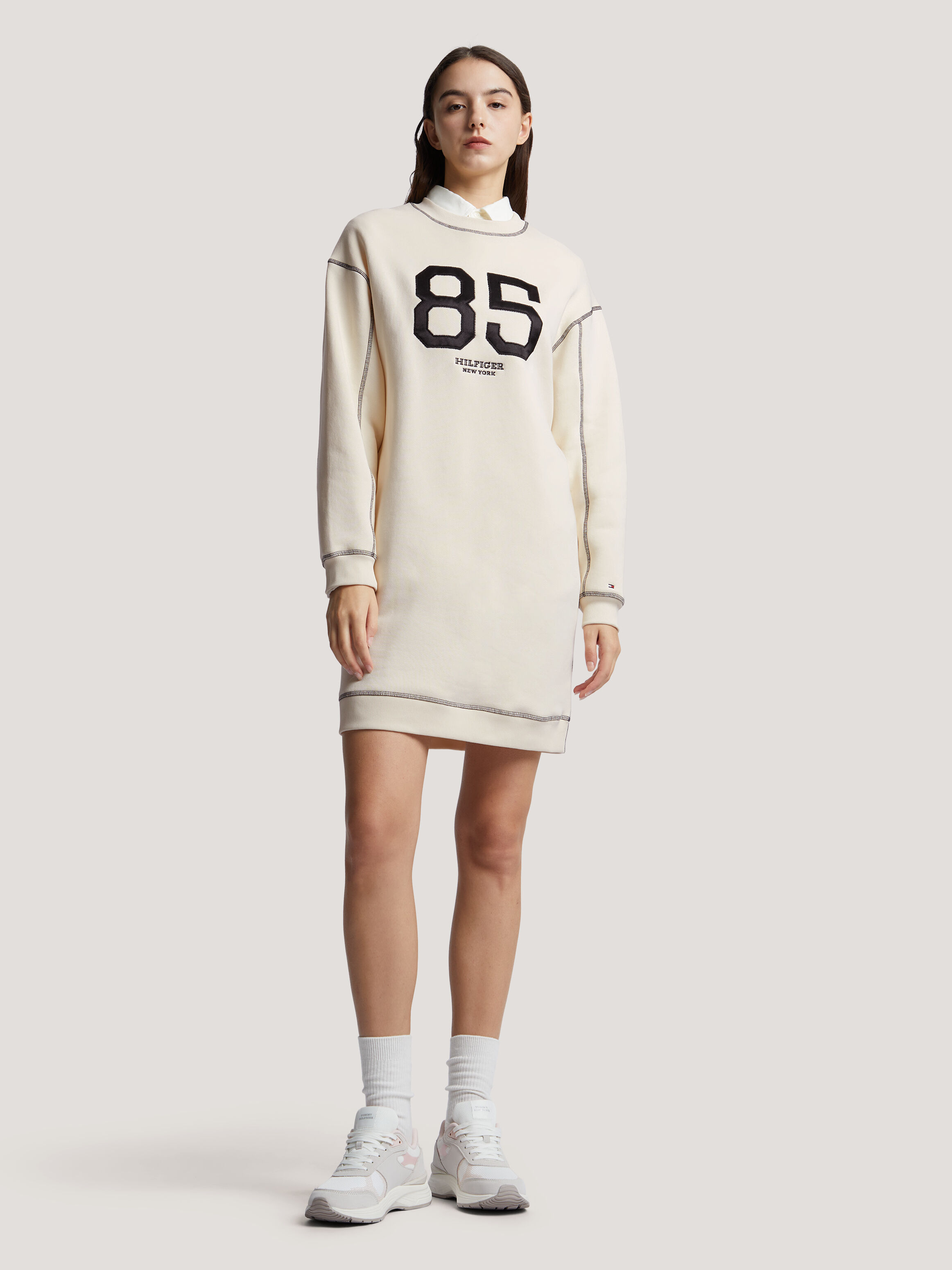 Tommy jeans 85 hotsell sweatshirt