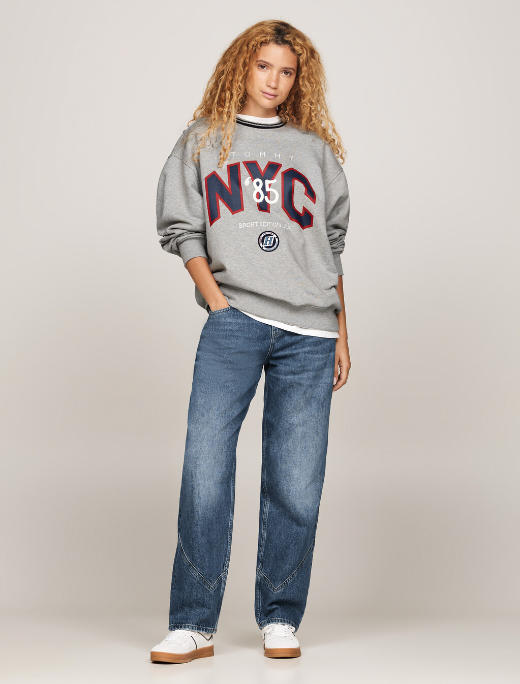Tommy Jeans x Game Day 運動衫, Lt Grey Htr, hi-res