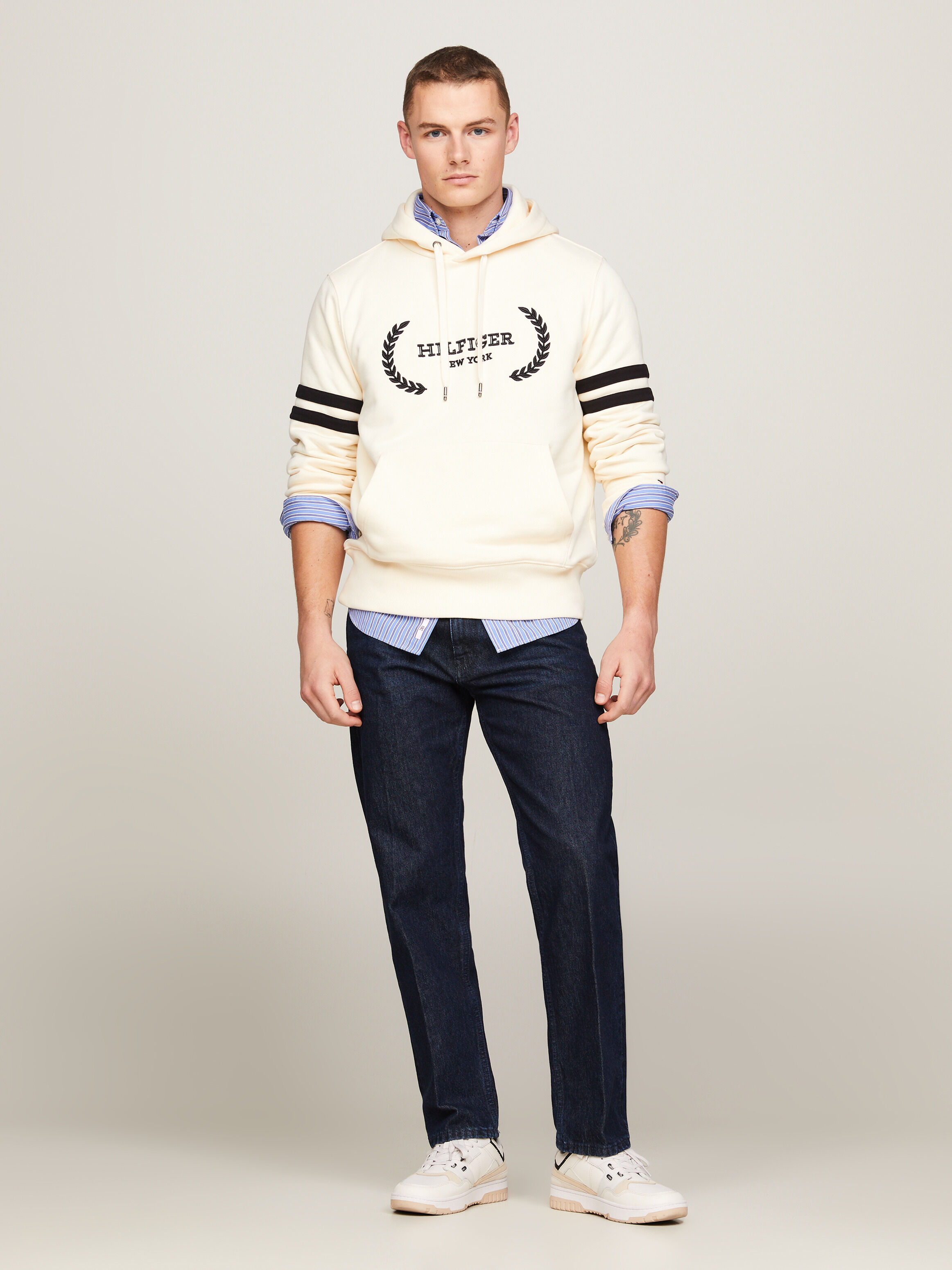 Tommy hilfiger oversized best sale sweatshirt