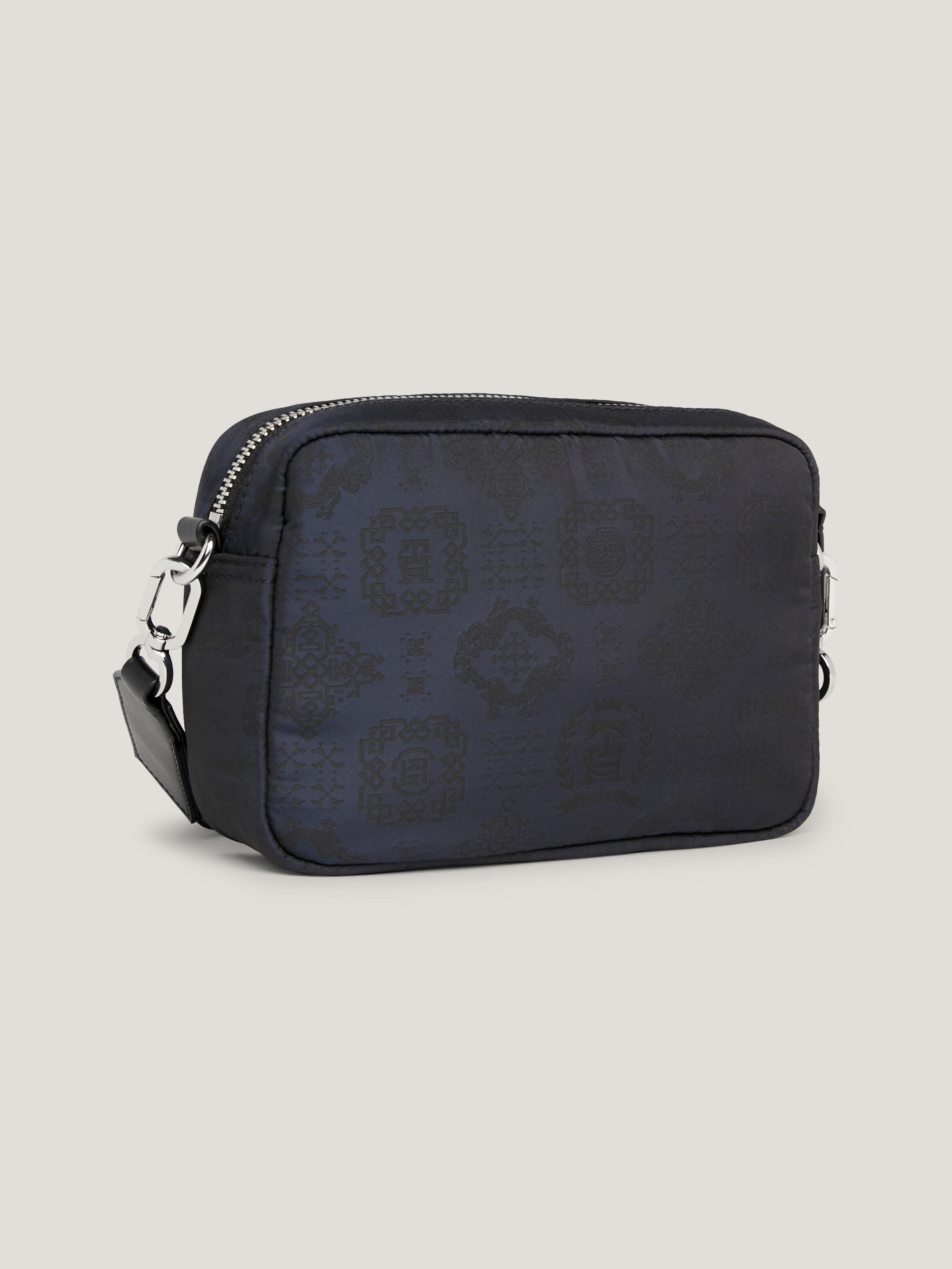 Tommy hilfiger shop men's handbags