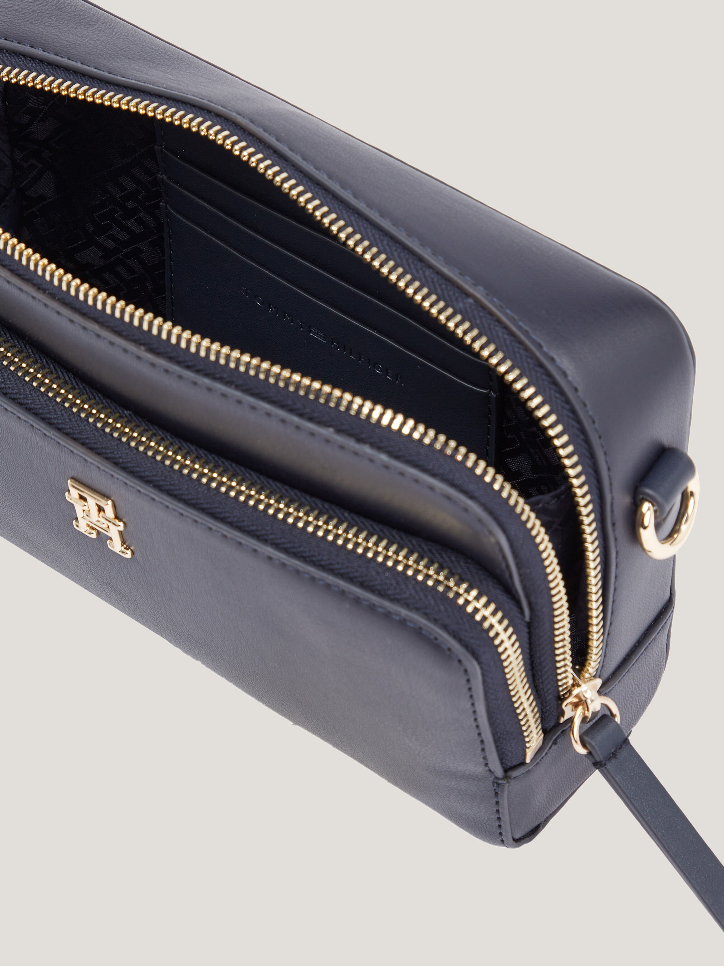 Tommy hilfiger iconic camera bag best sale monogram
