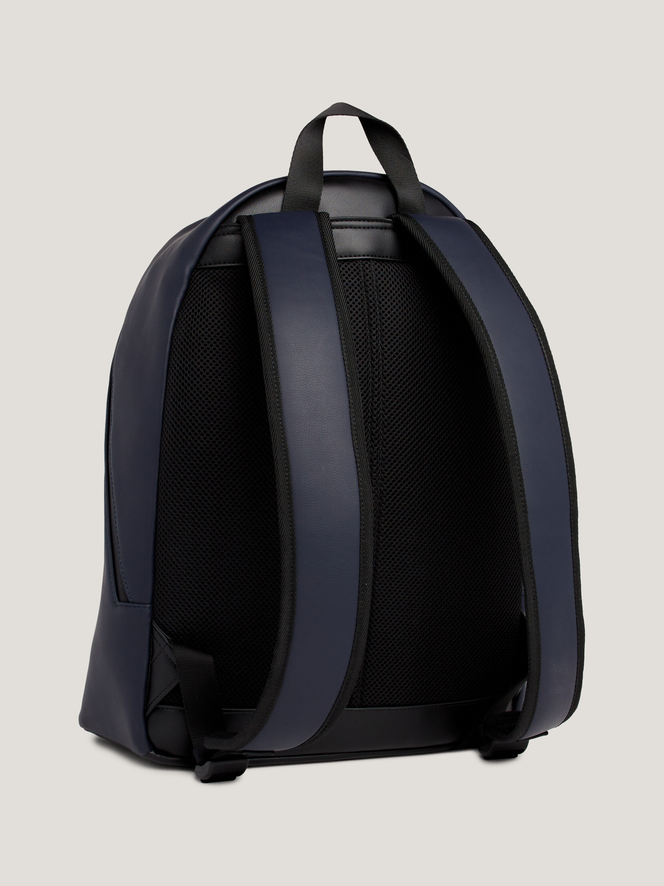 Tommy hilfiger best sale mens crossbody bag