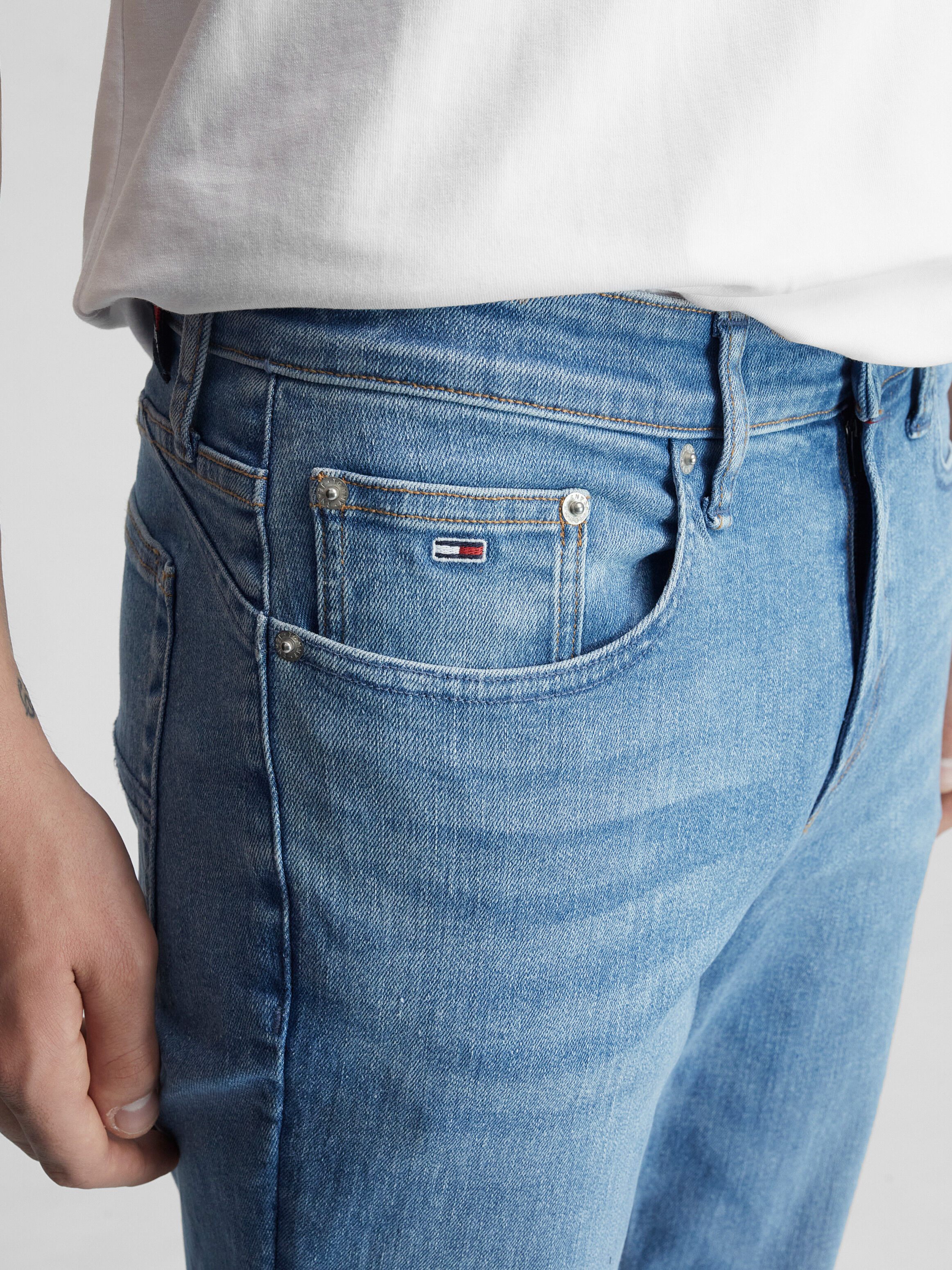 Jeans Tommy Hilfiger Taiwan