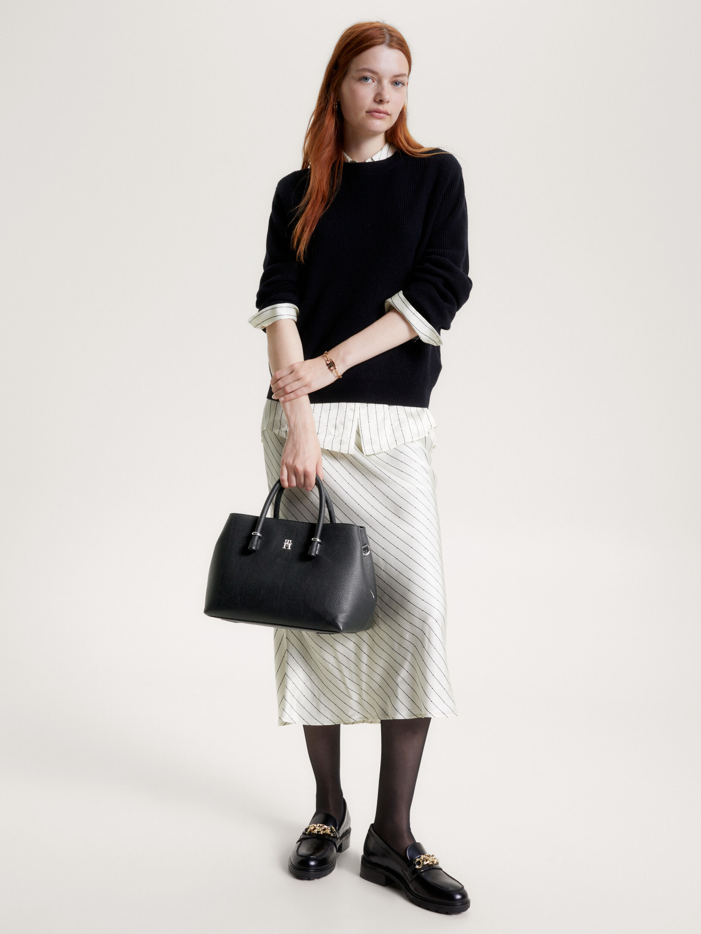Tommy hilfiger hotsell black bag