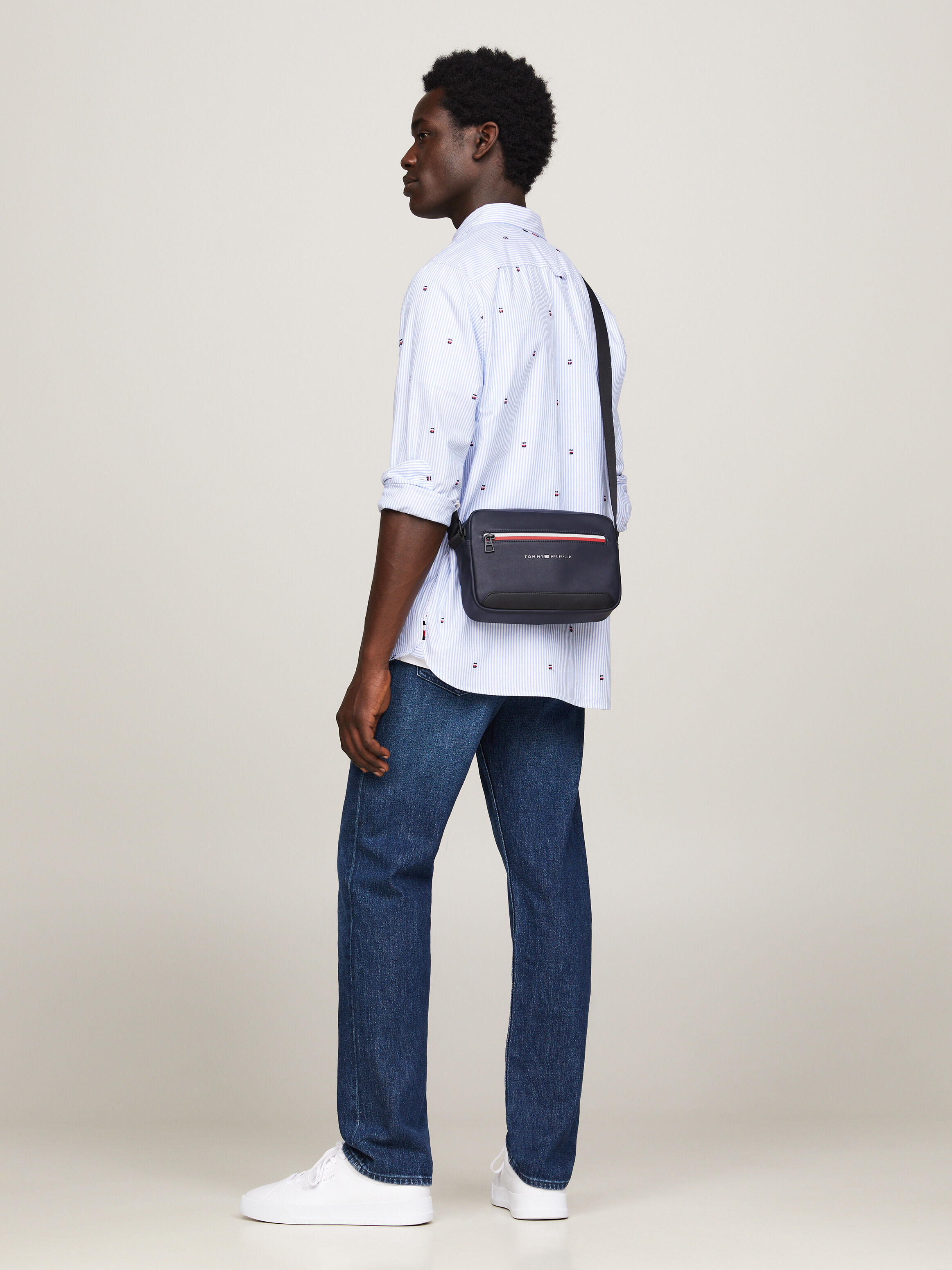 Tommy hilfiger discount shoulder bag men