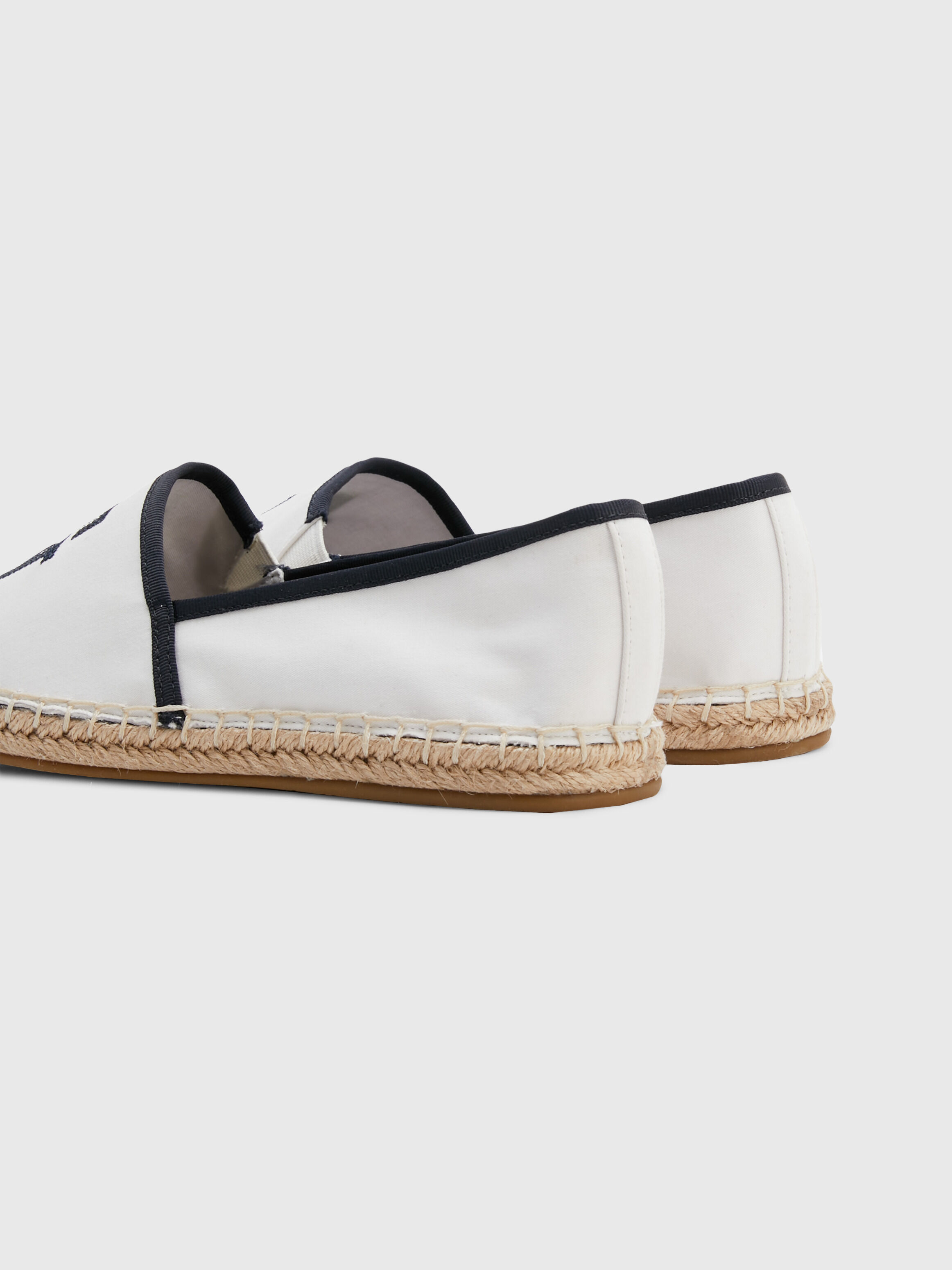 Tommy outlet flat shoes