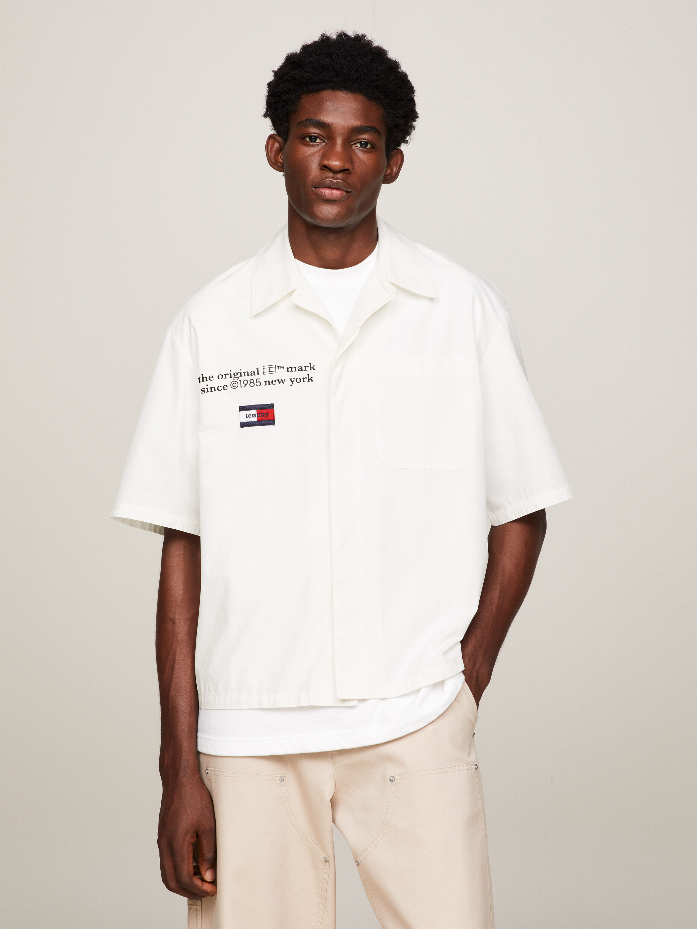 Tommy jeans short sleeve hotsell shirt
